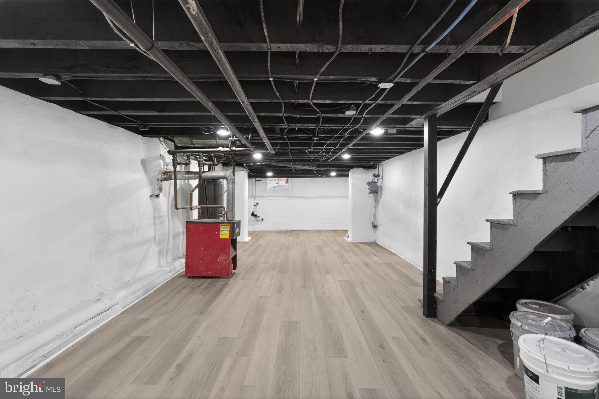 WEST OAK LANE - Residential