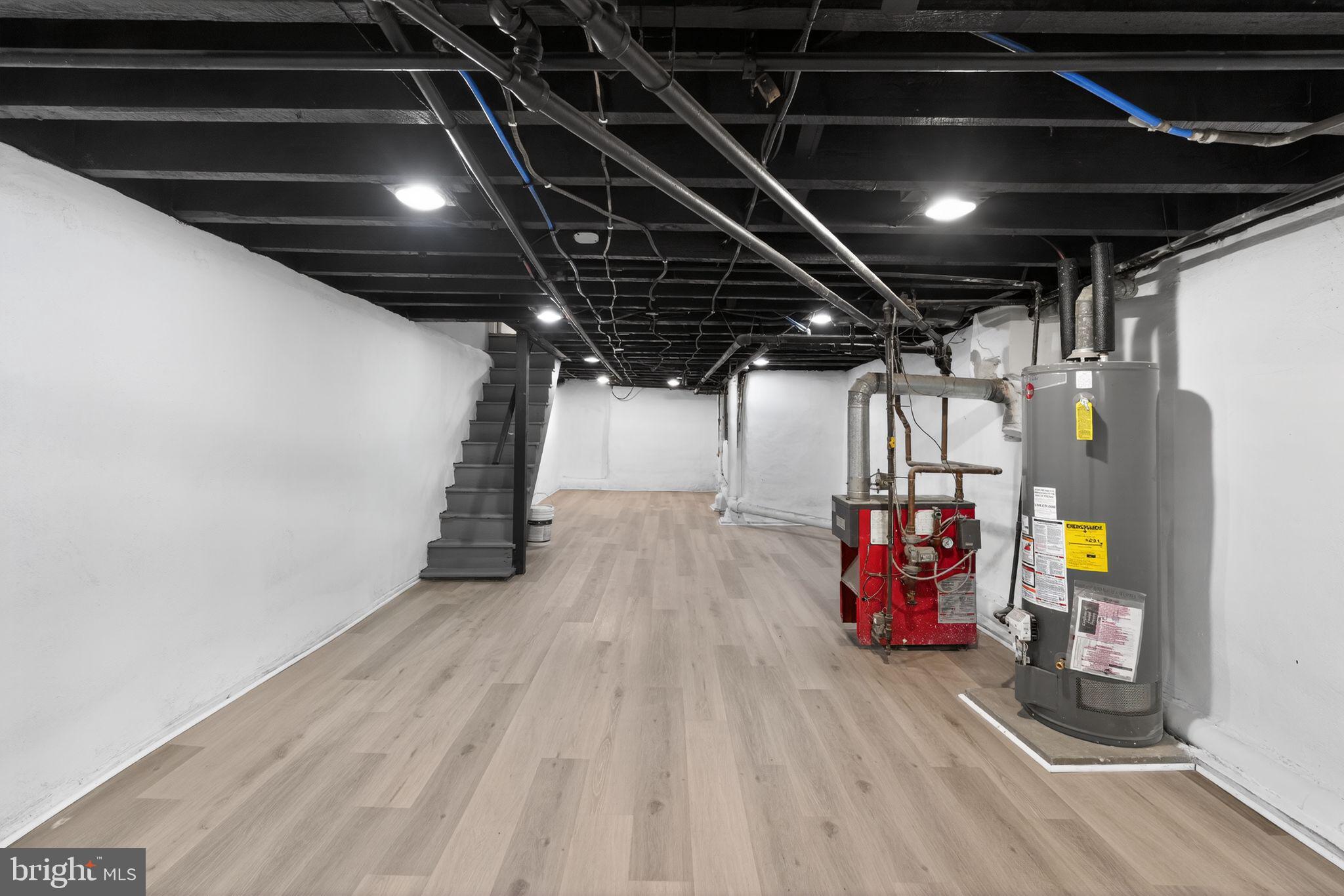 WEST OAK LANE - Residential