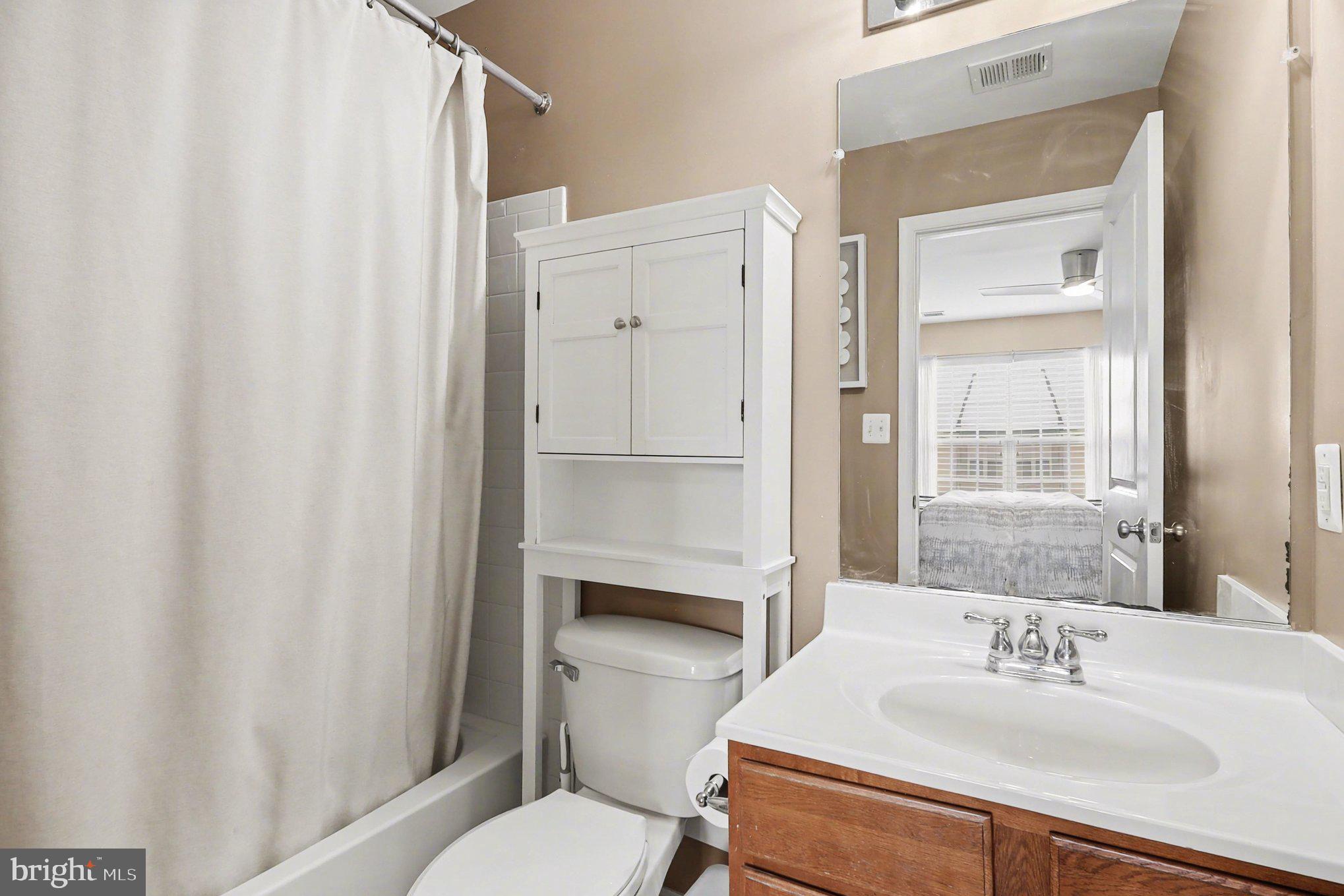 STRATSHIRE CROSSING - Residential