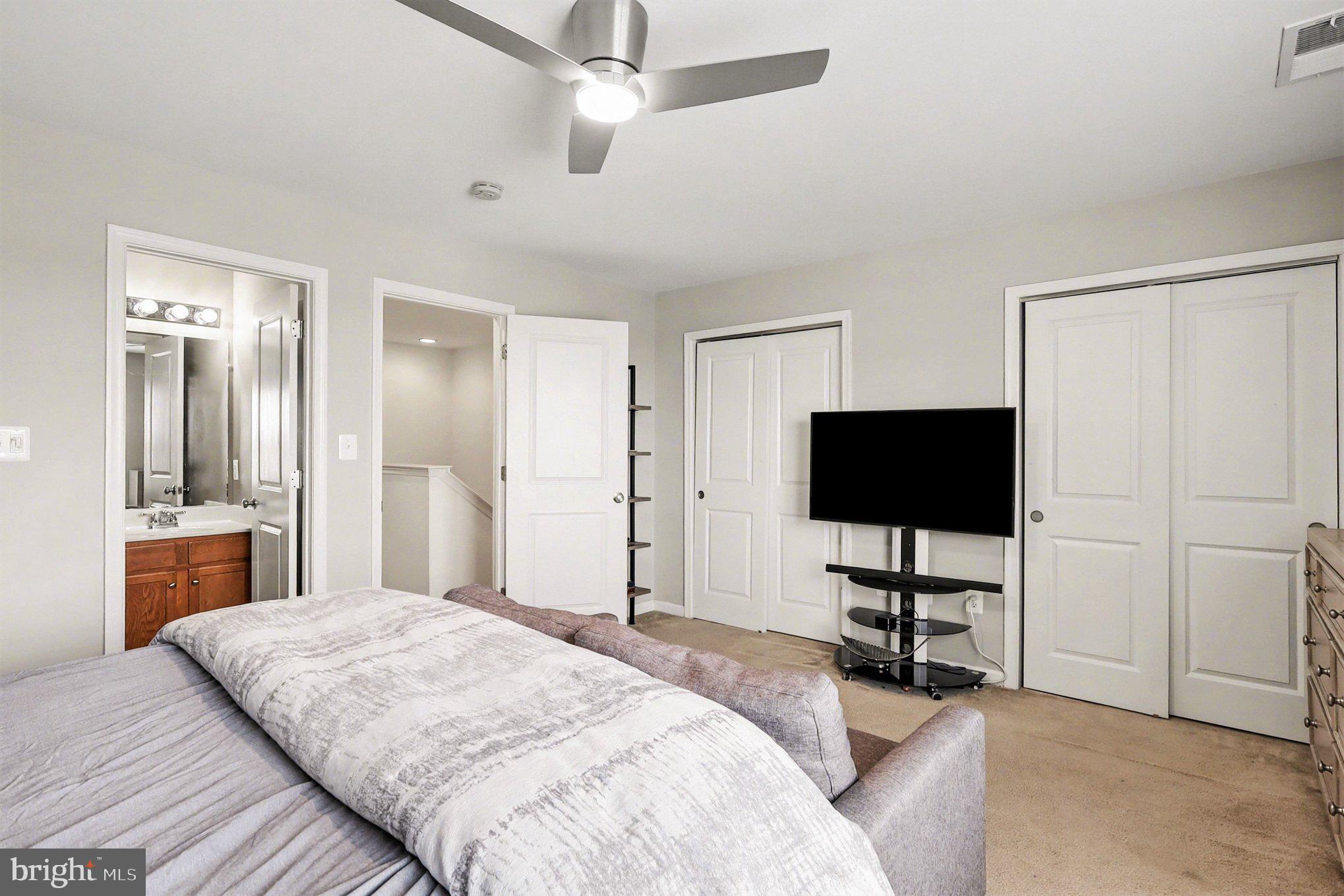 STRATSHIRE CROSSING - Residential