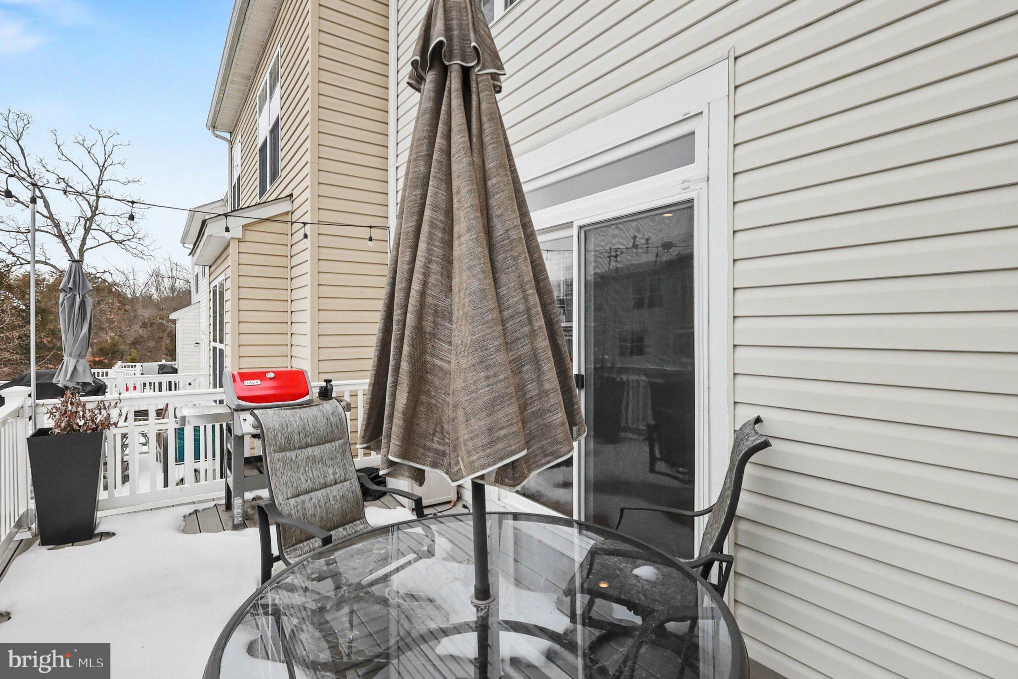 STRATSHIRE CROSSING - Residential