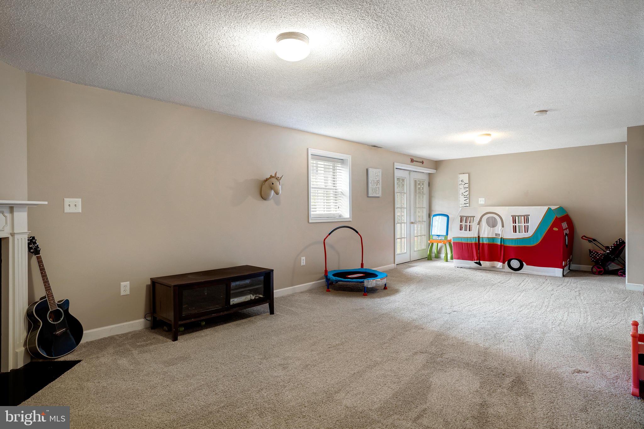 FAIRVIEW ESTATES - Residential