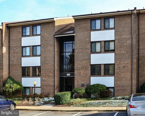 Photo of 1429 N Northgate Square N #26/12B, RESTON, VA 20190 (MLS # VAFX2346130)