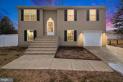 1002 MARTINGALE COURT FREDERICKSBURG VA 22401