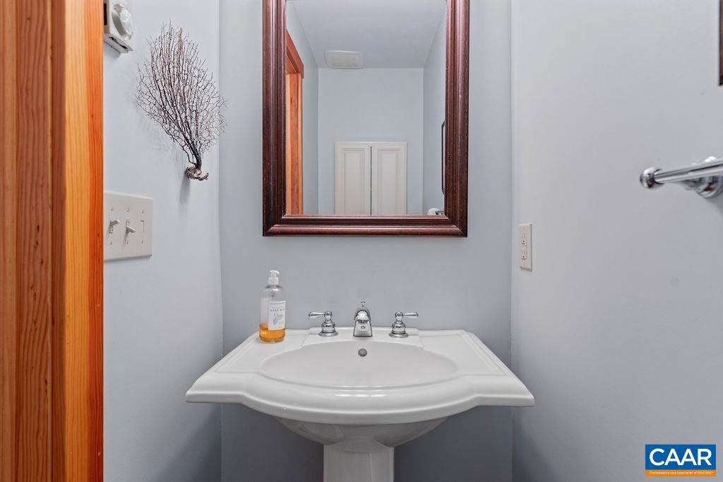 WINTERGREEN RESORT - Residential