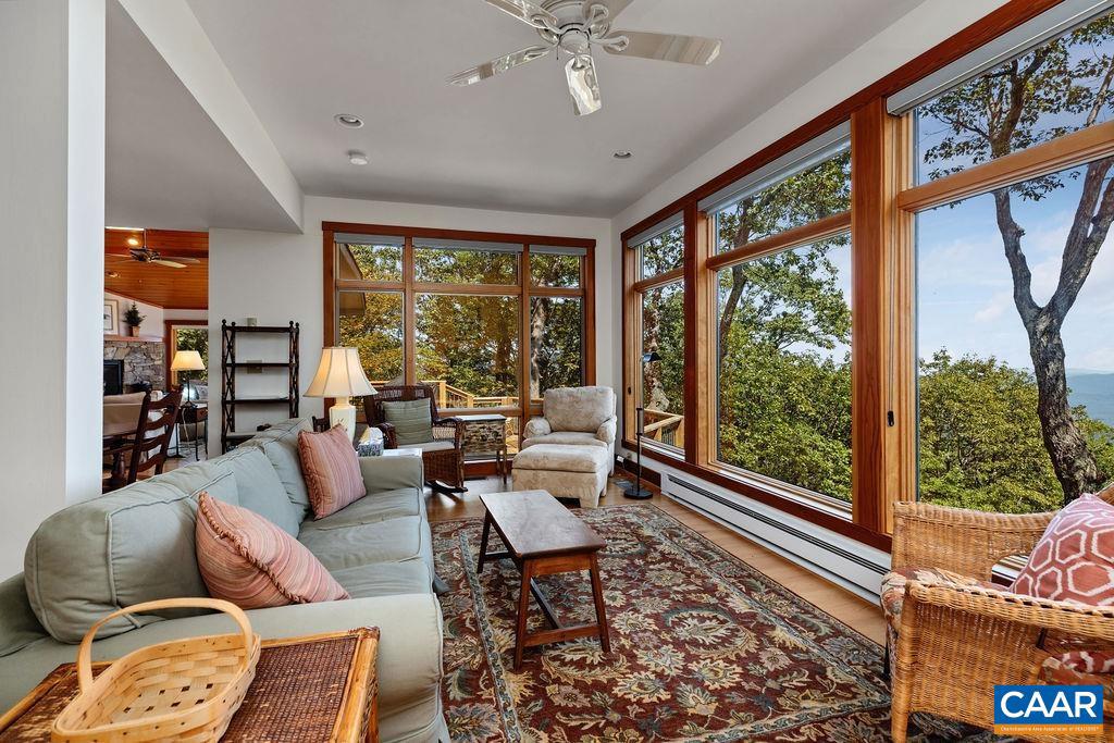 WINTERGREEN RESORT - Residential