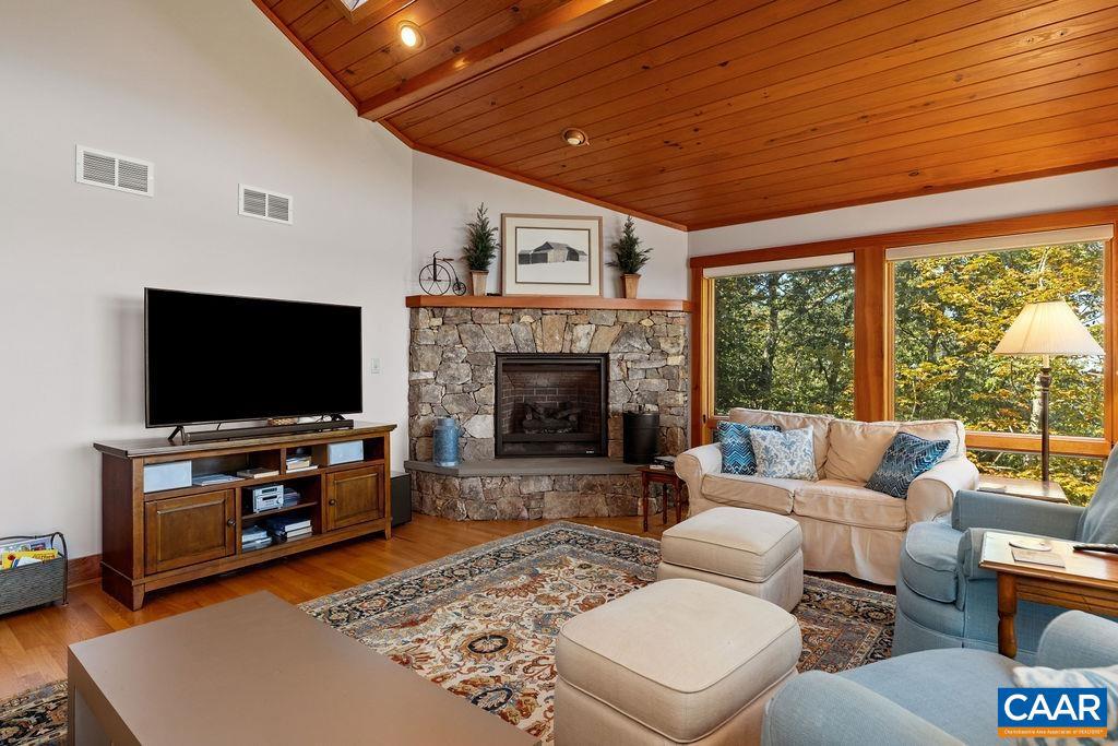 WINTERGREEN RESORT - Residential