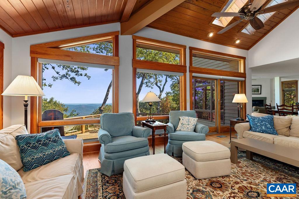 WINTERGREEN RESORT - Residential