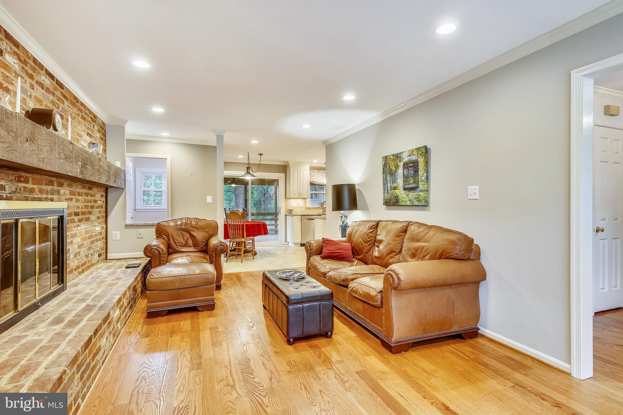 SIGNAL HILL - Residential