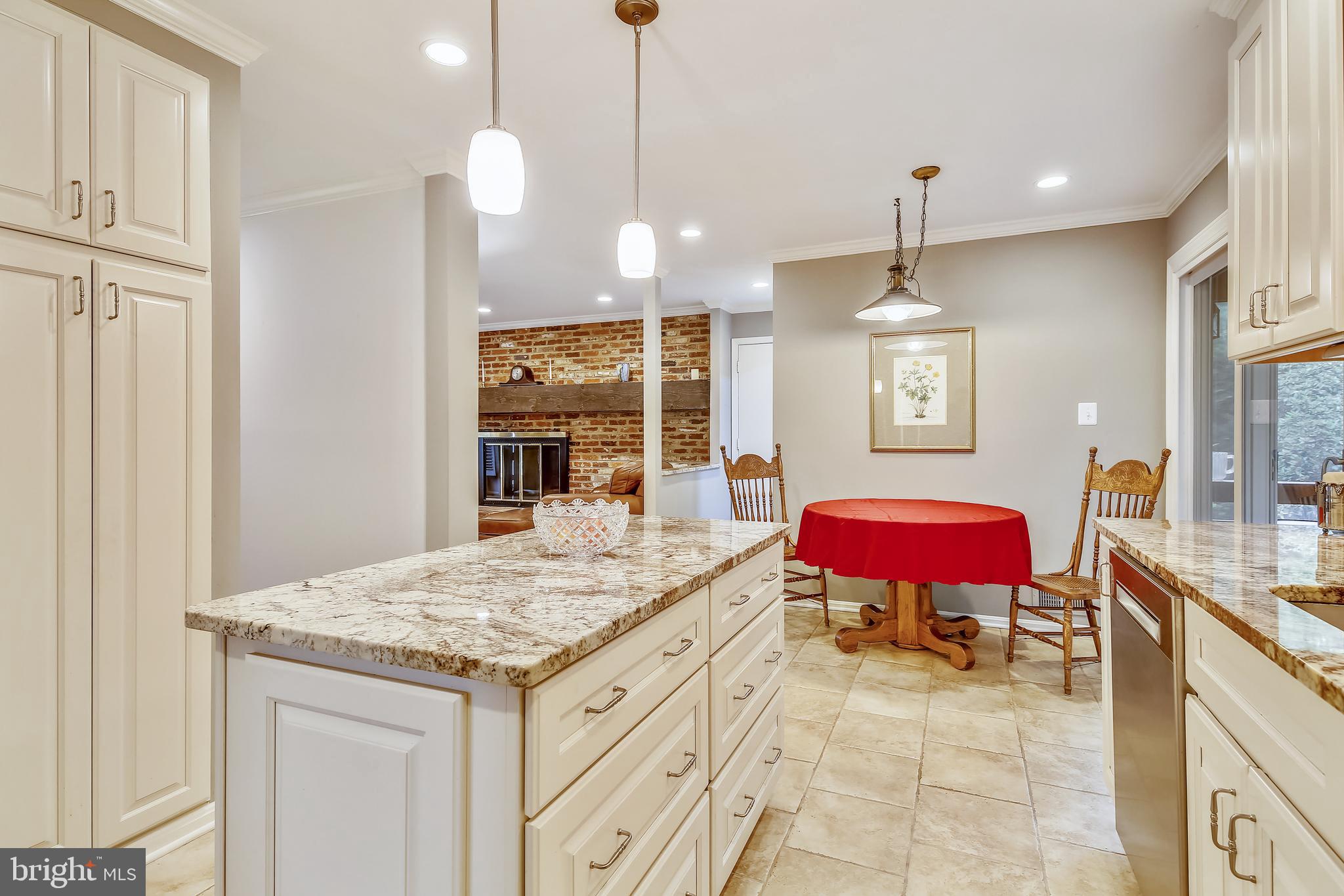 SIGNAL HILL - Residential