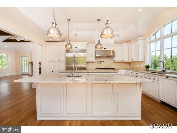 NORTH SHORES - Residential