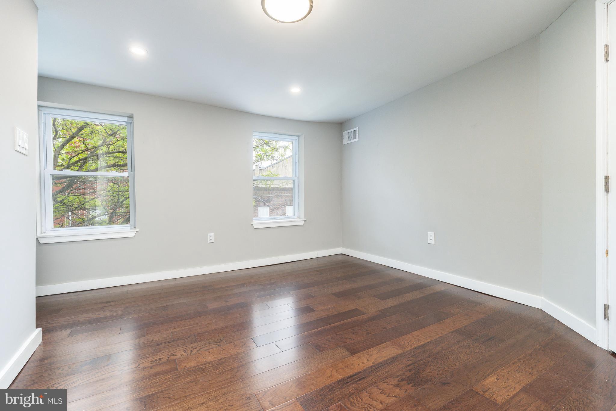 PASSYUNK SQUARE - Residential