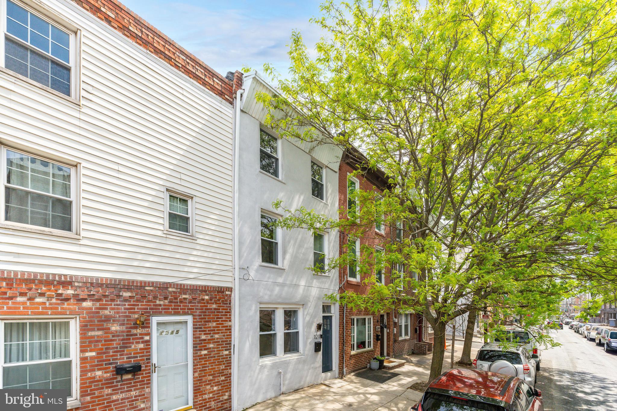 1217 S 8TH STREET