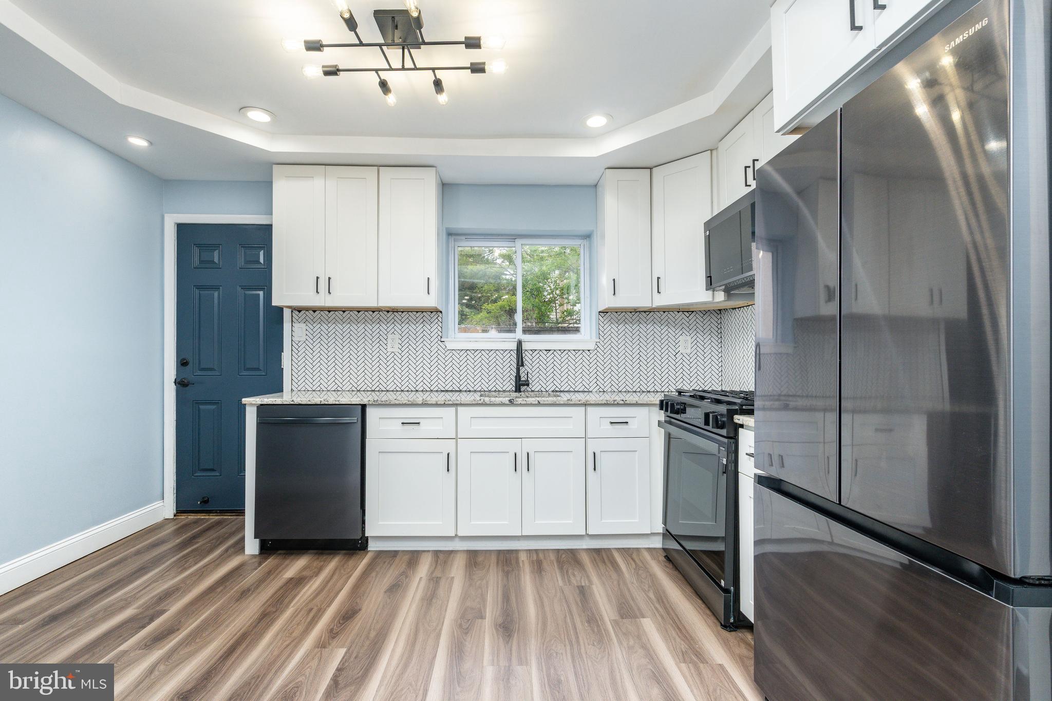PASSYUNK SQUARE - Residential