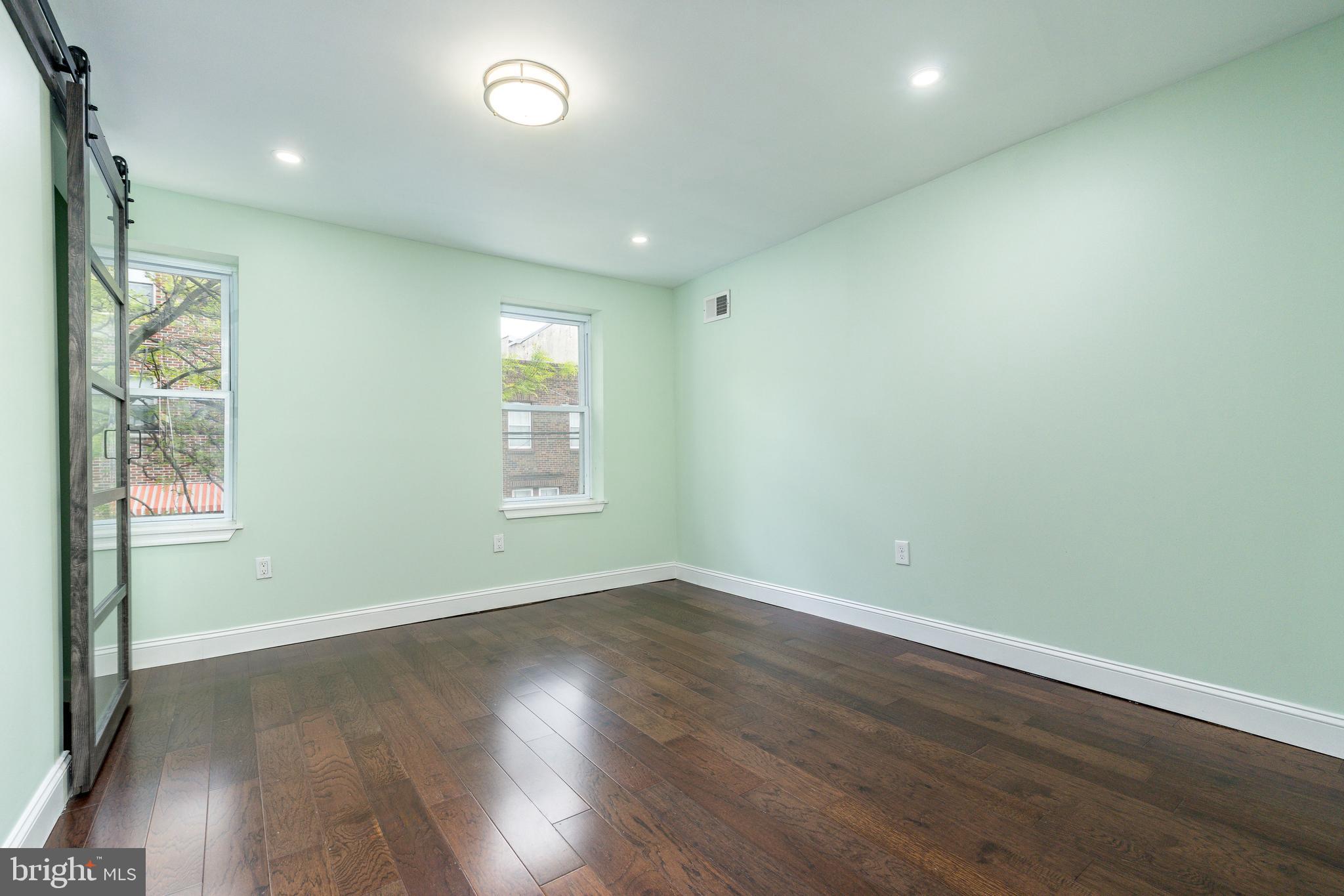 PASSYUNK SQUARE - Residential