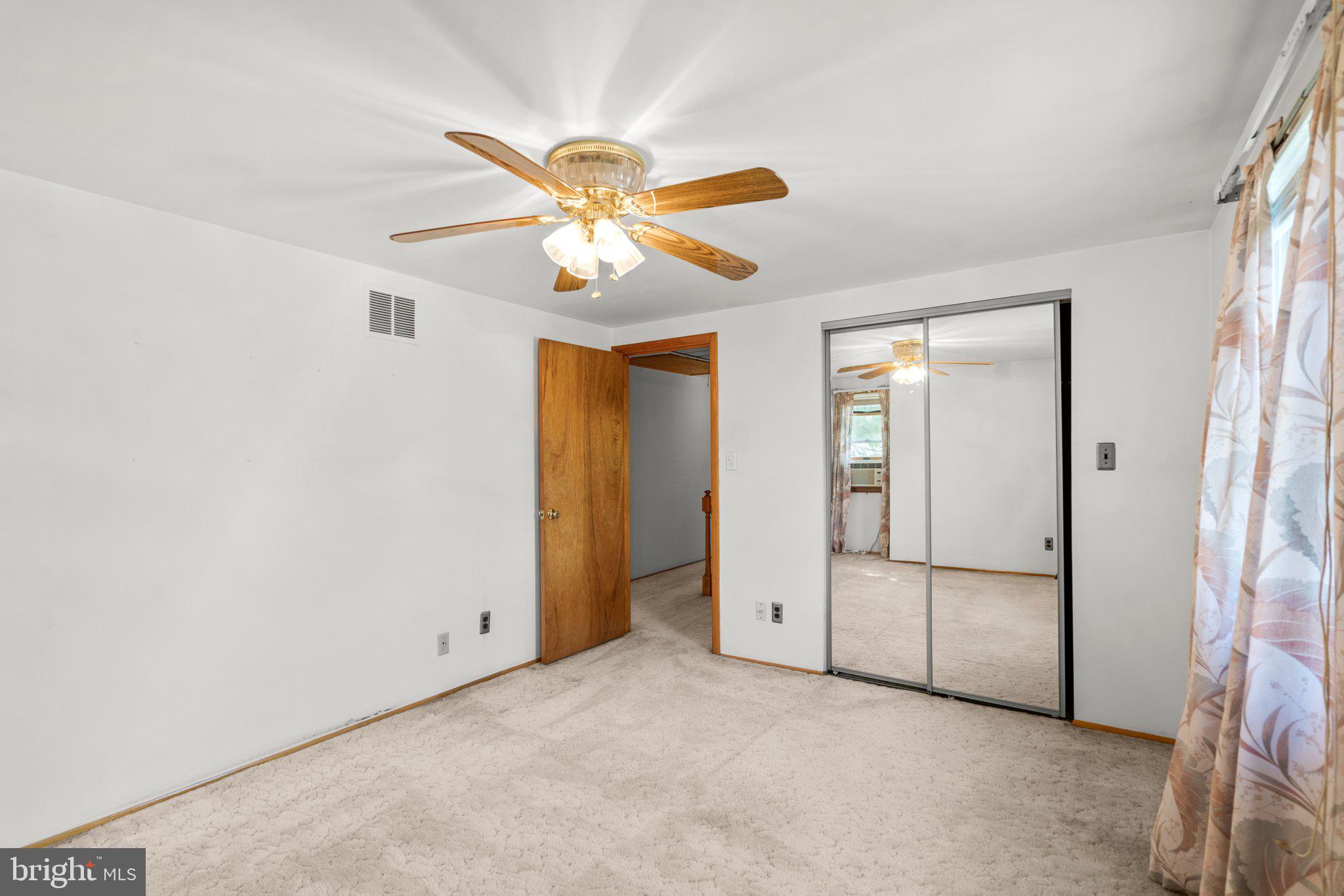 ROLAND TERRACE - Residential