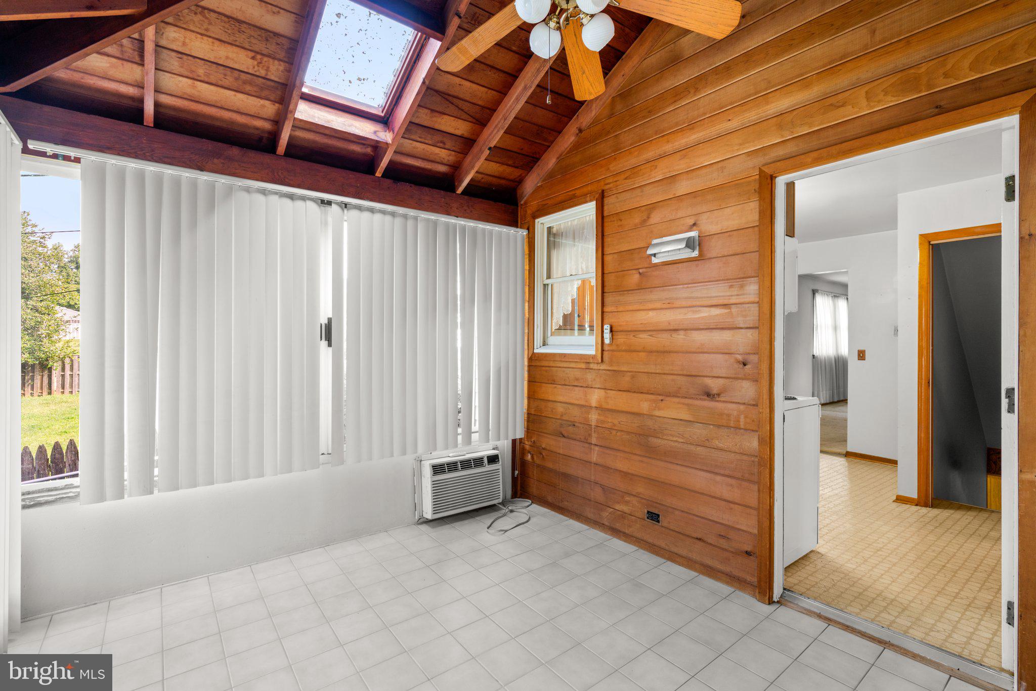 ROLAND TERRACE - Residential