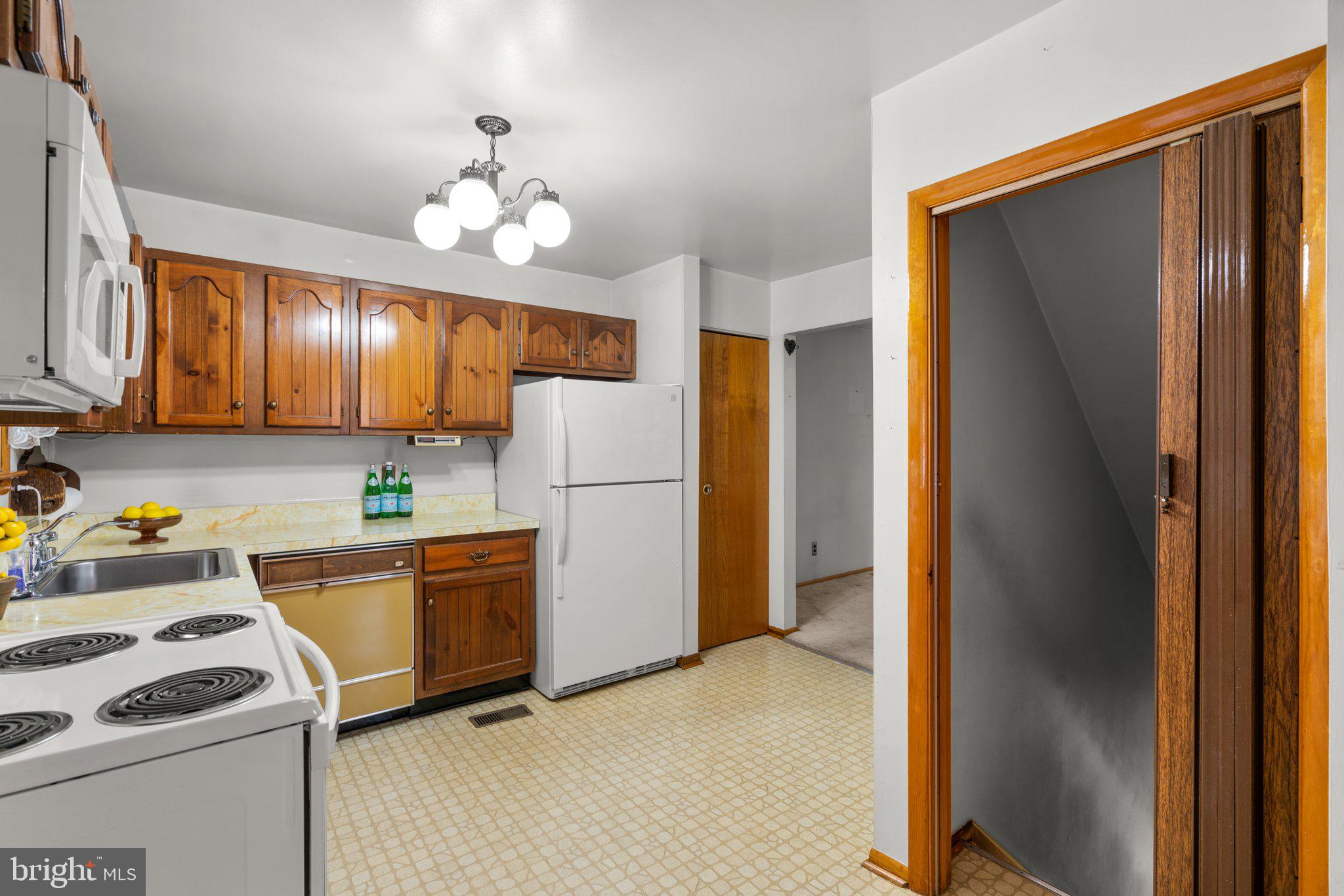 ROLAND TERRACE - Residential