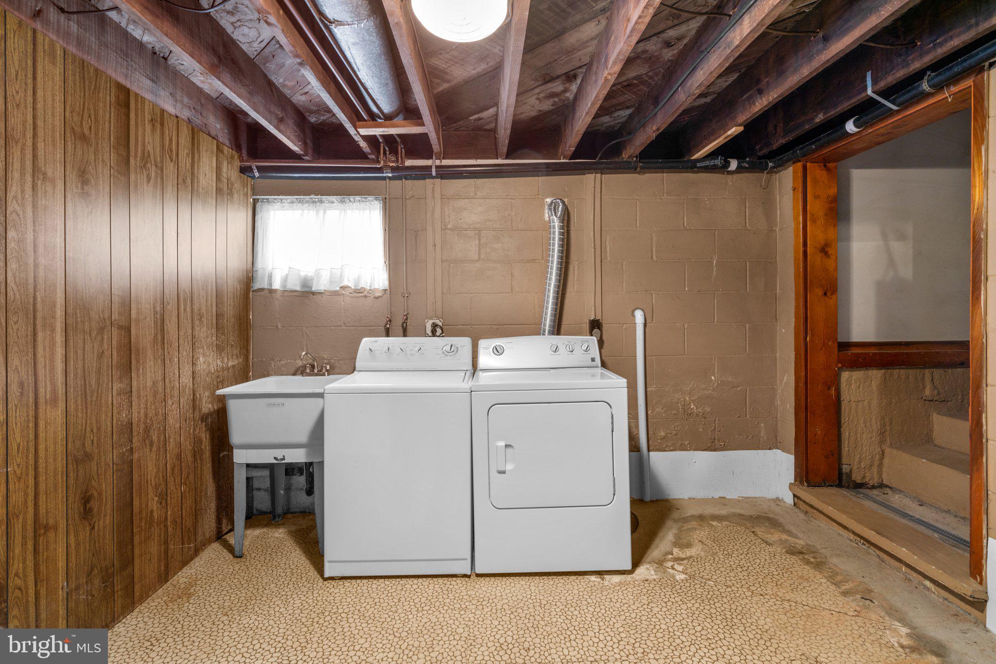 ROLAND TERRACE - Residential