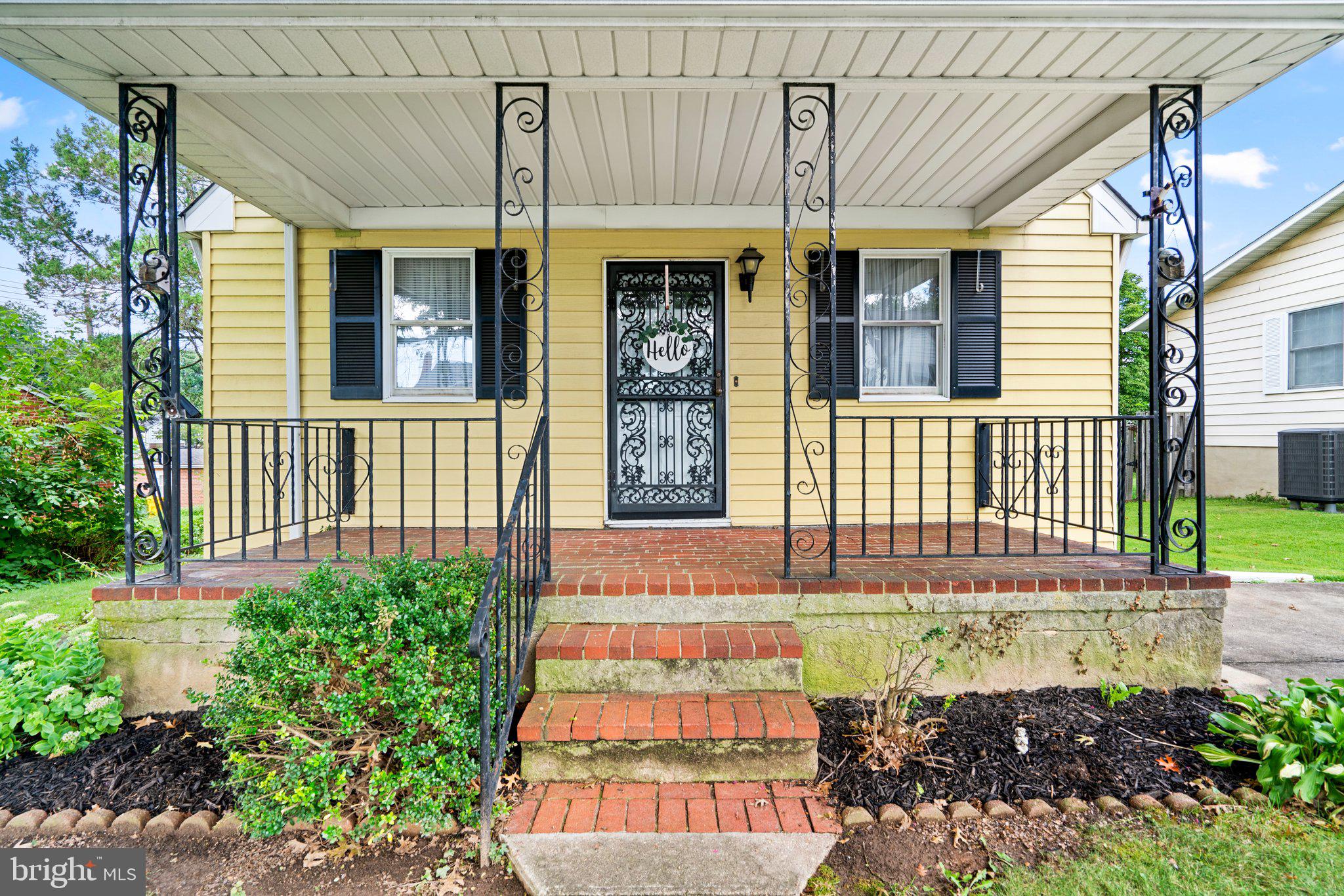 ROLAND TERRACE - Residential