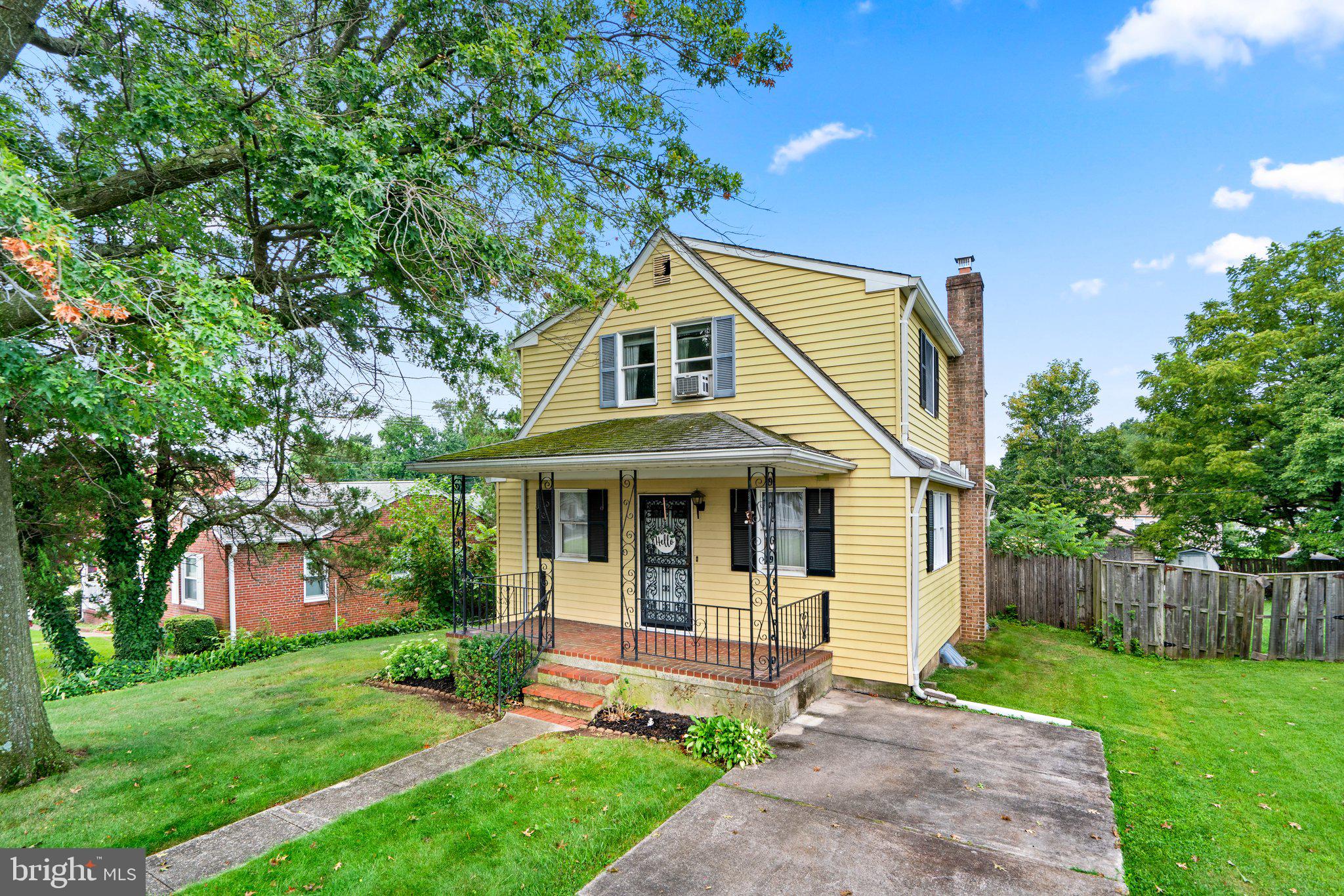 ROLAND TERRACE - Residential