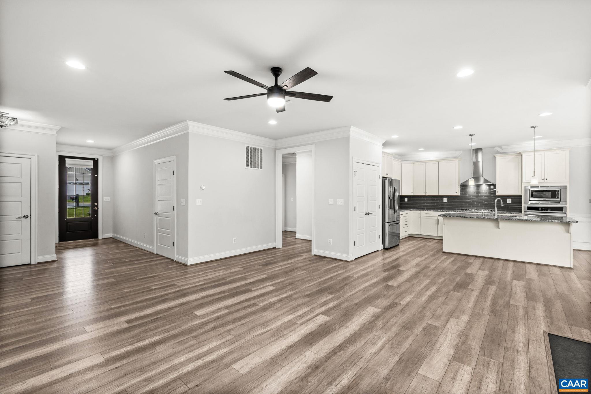 SPRING CREEK - Residential
