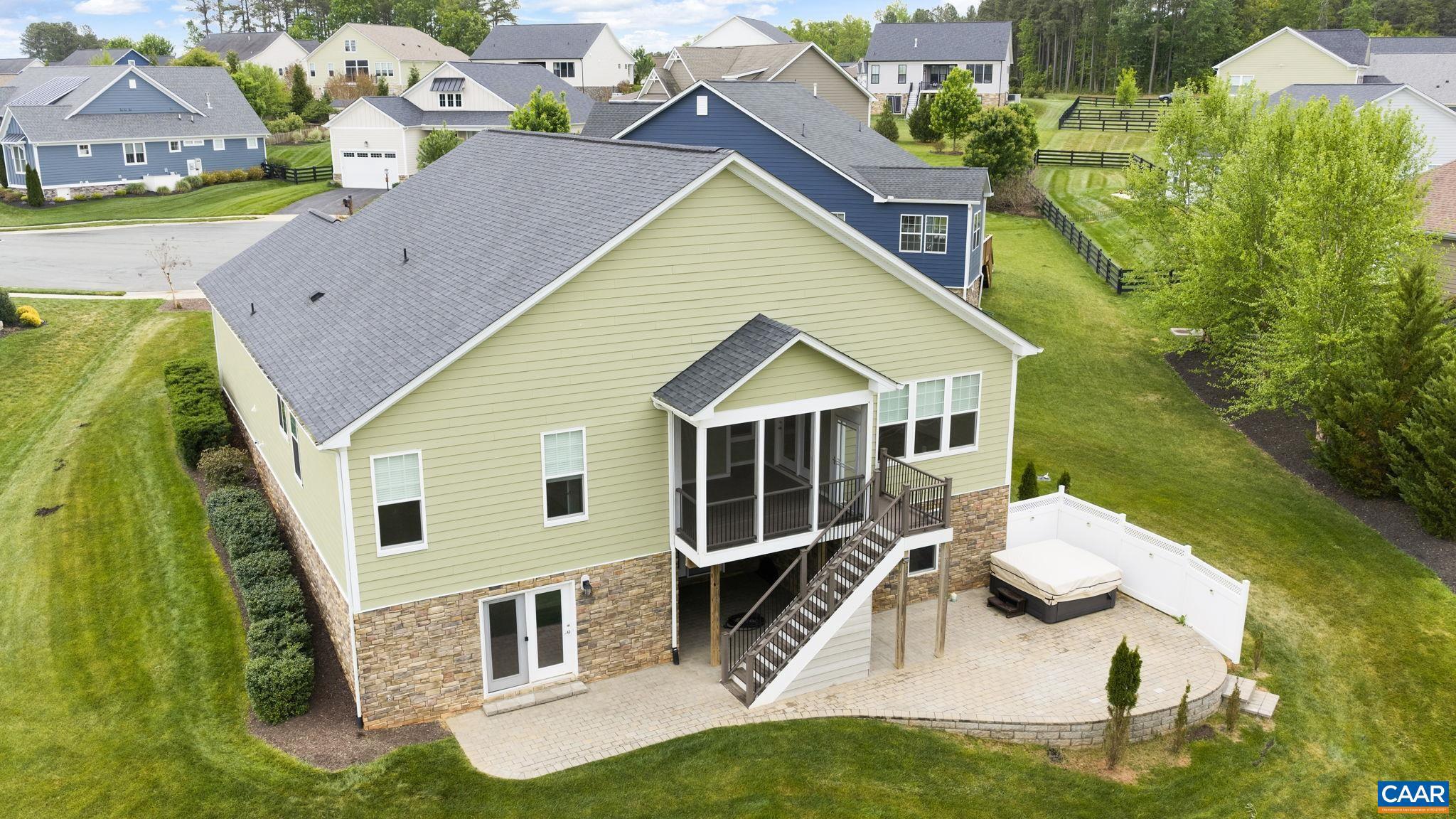 SPRING CREEK - Residential