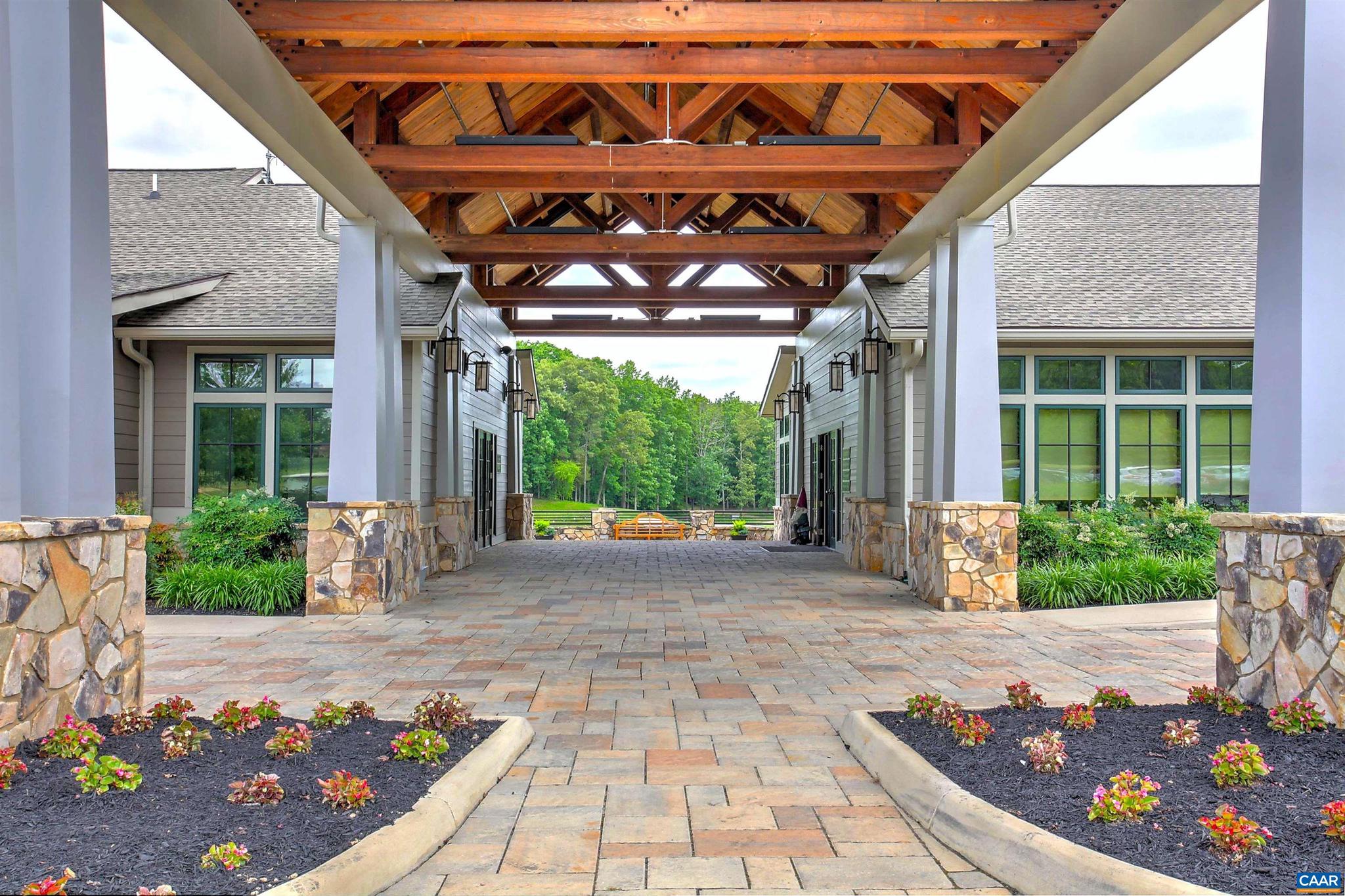 SPRING CREEK - Residential