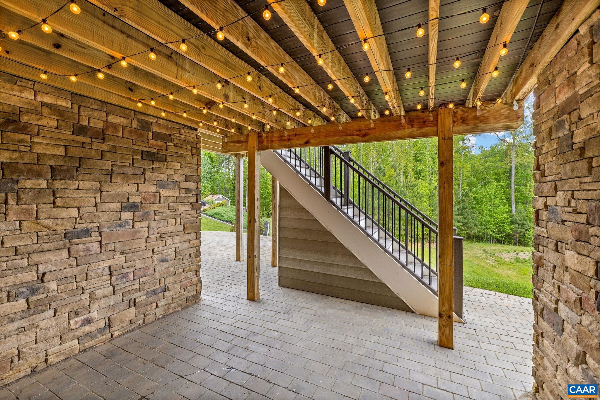 SPRING CREEK - Residential