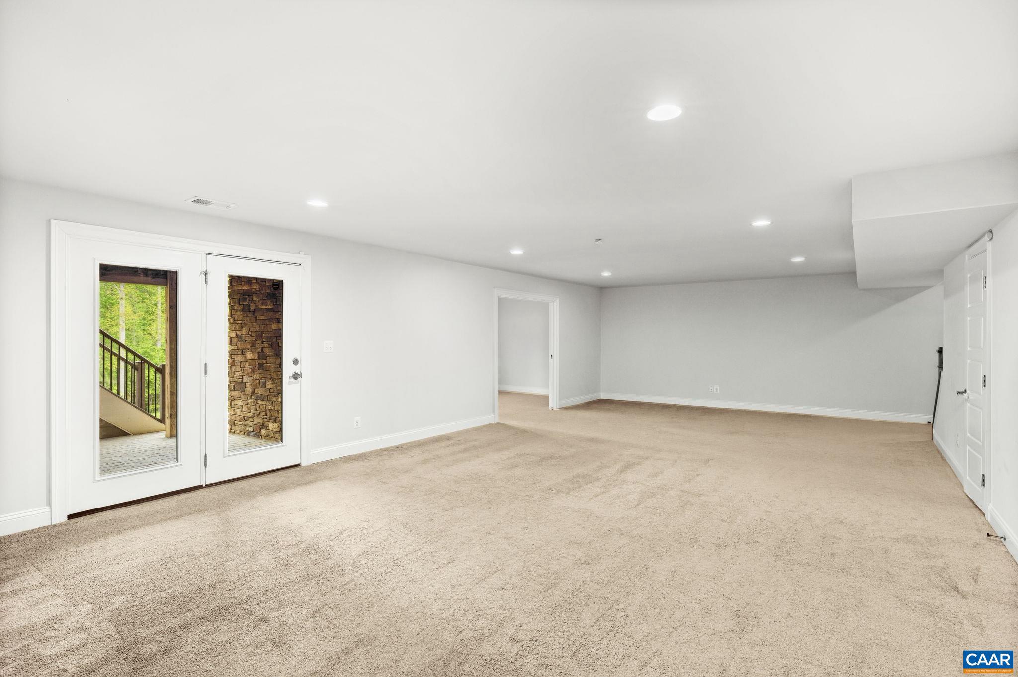 SPRING CREEK - Residential
