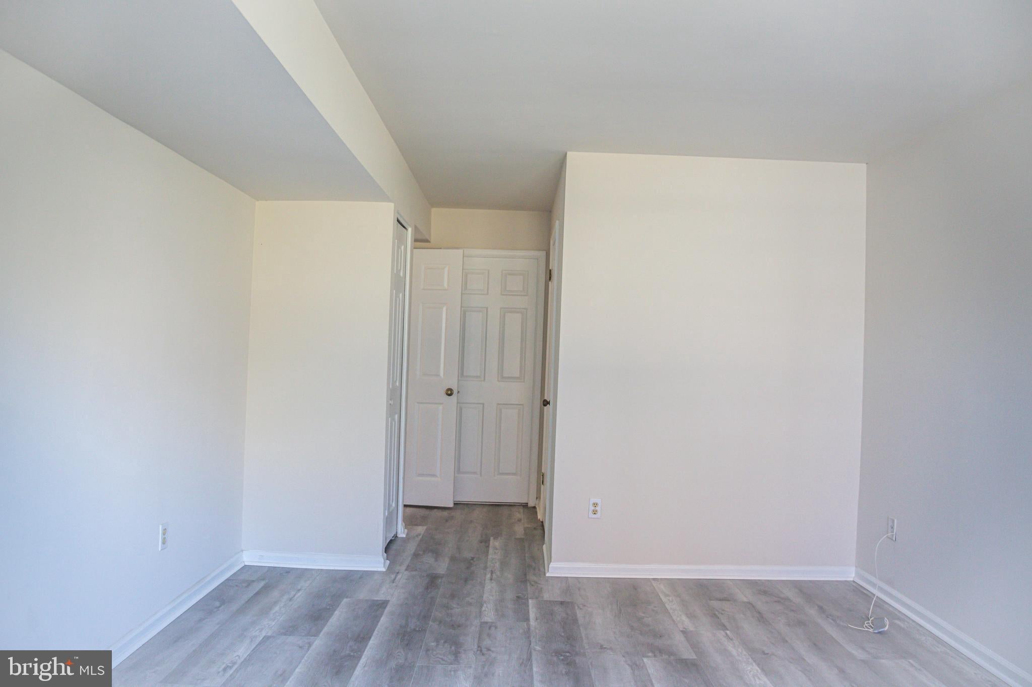20012 BEACON HILL DRIVE