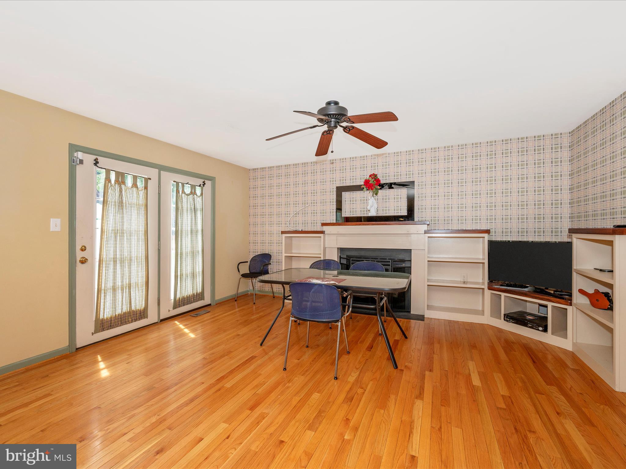 LAUREL RIDGE - Residential