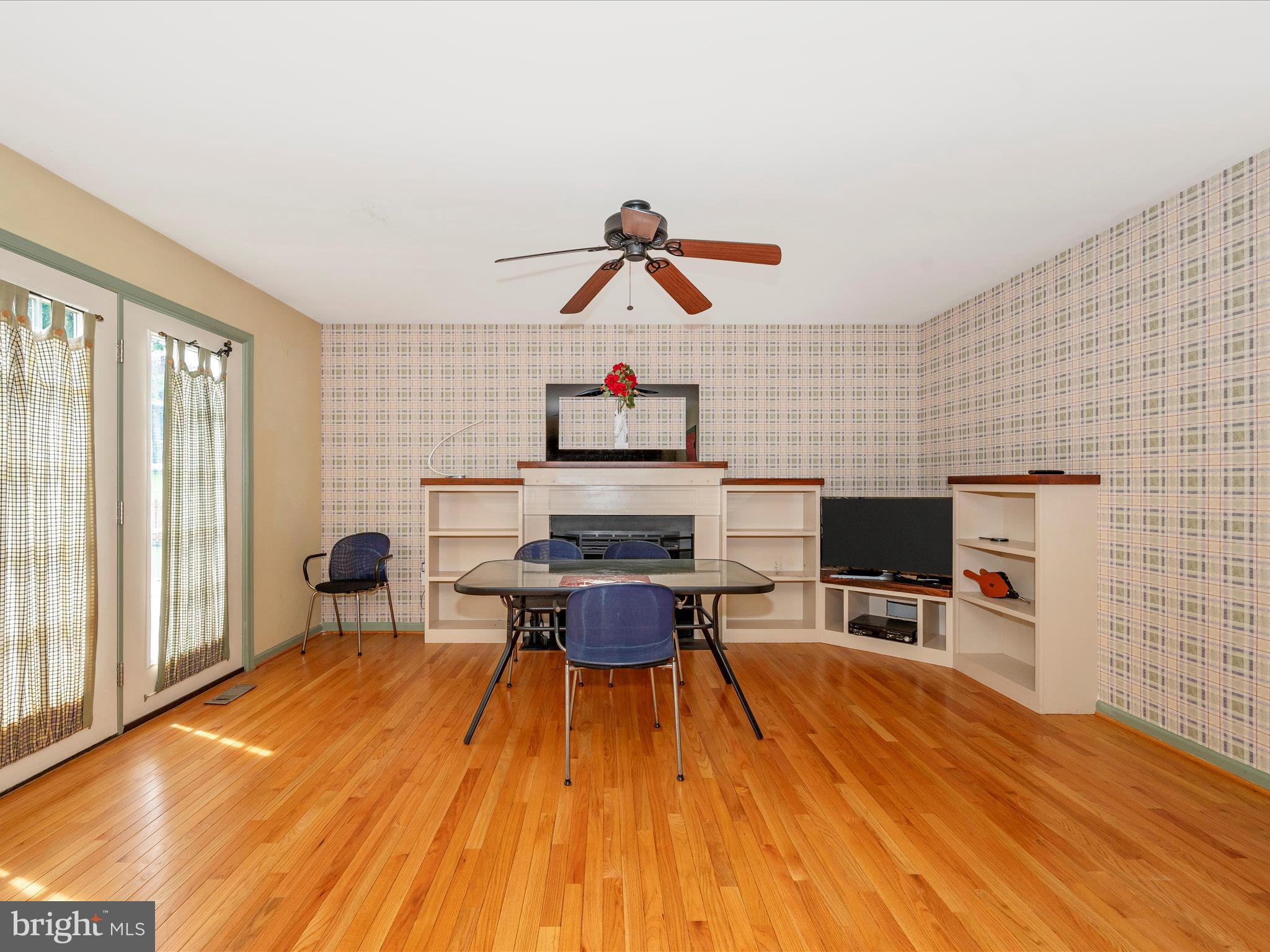 LAUREL RIDGE - Residential