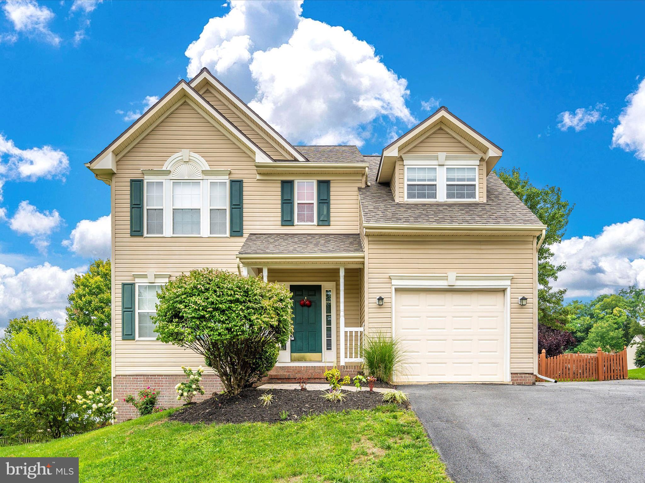 LAUREL RIDGE - Residential