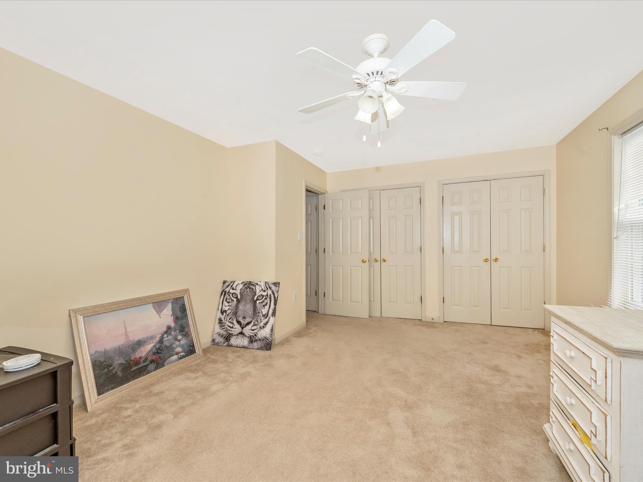 LAUREL RIDGE - Residential