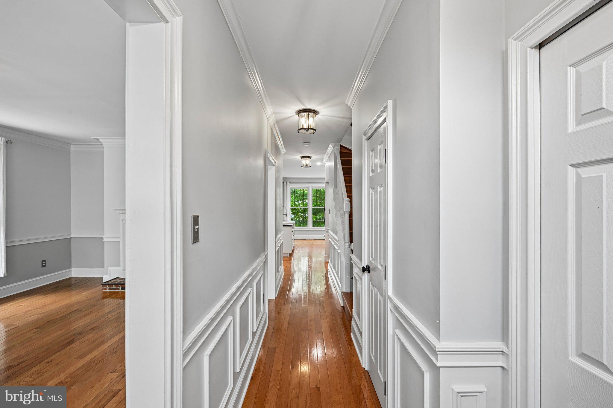 25 COMMANDERS DRIVE