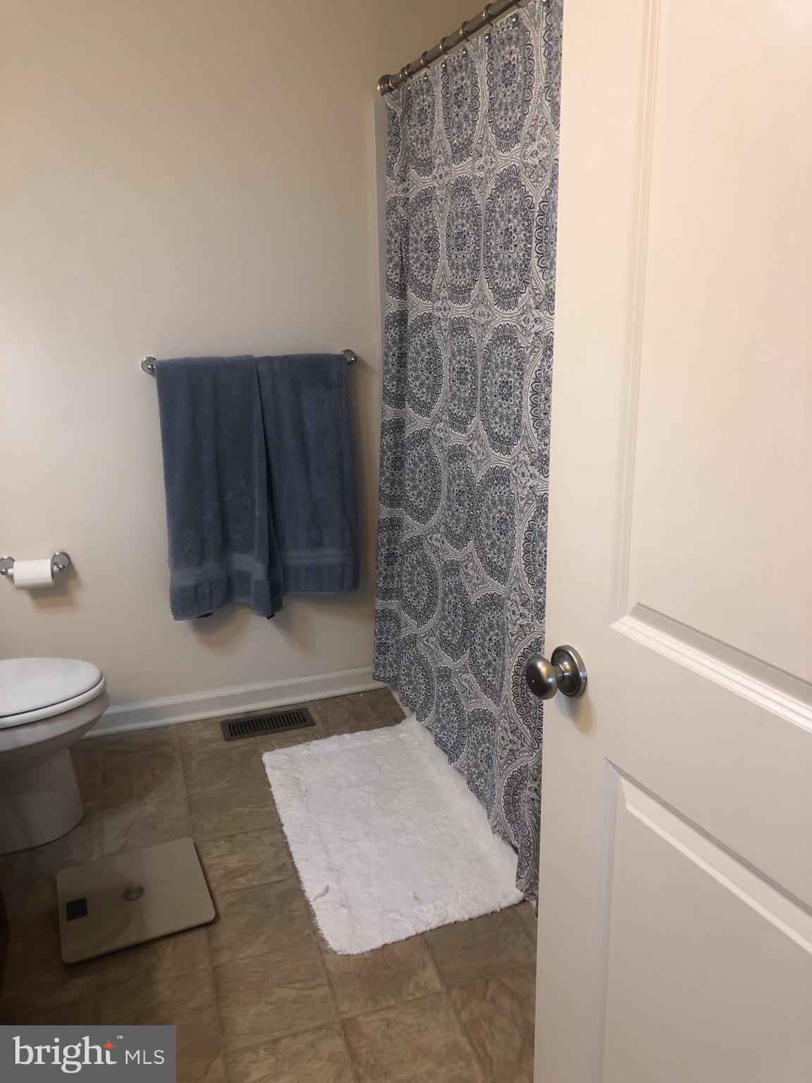 CARRIAGE HILL - Residential Lease