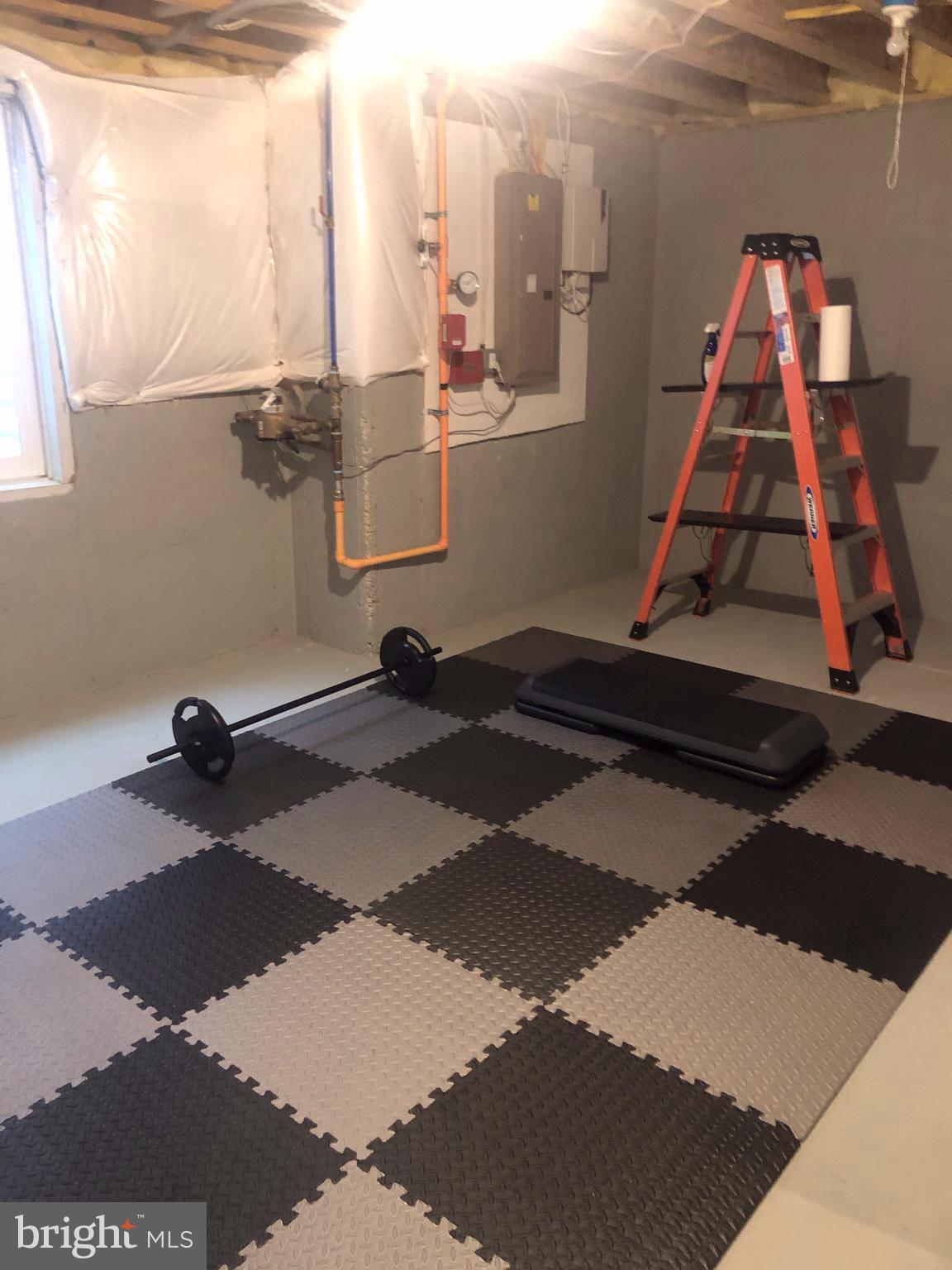 CARRIAGE HILL - Residential Lease