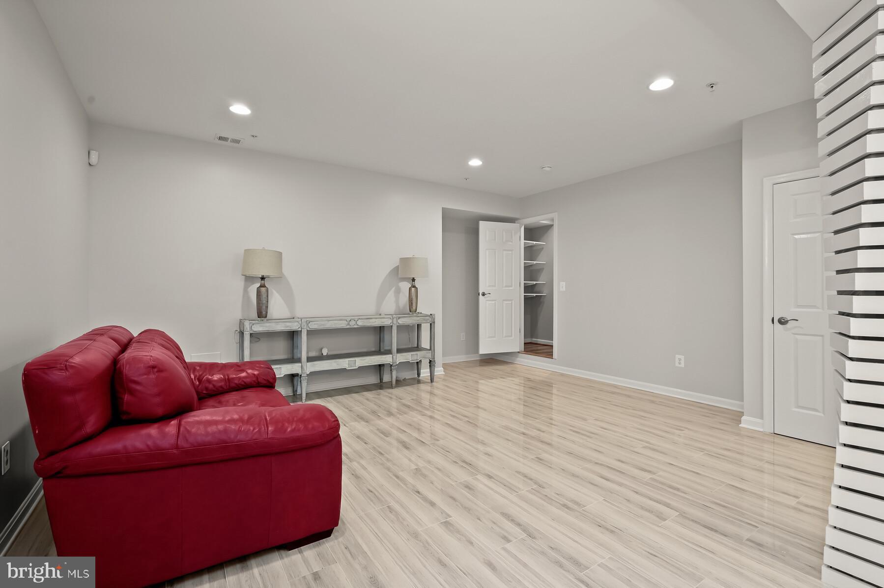 PALISADES-PLAT 1> - Residential