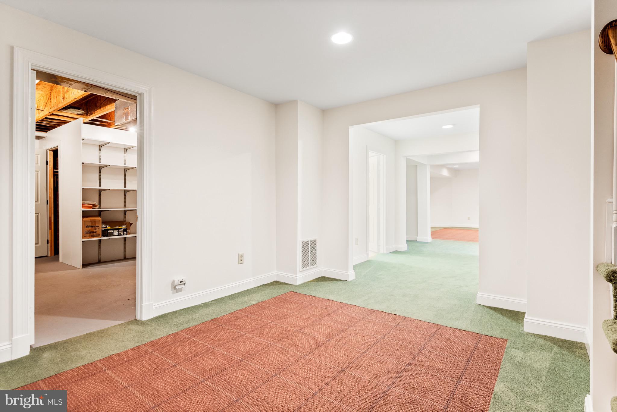 BURNING TREE VALLEY - Residential