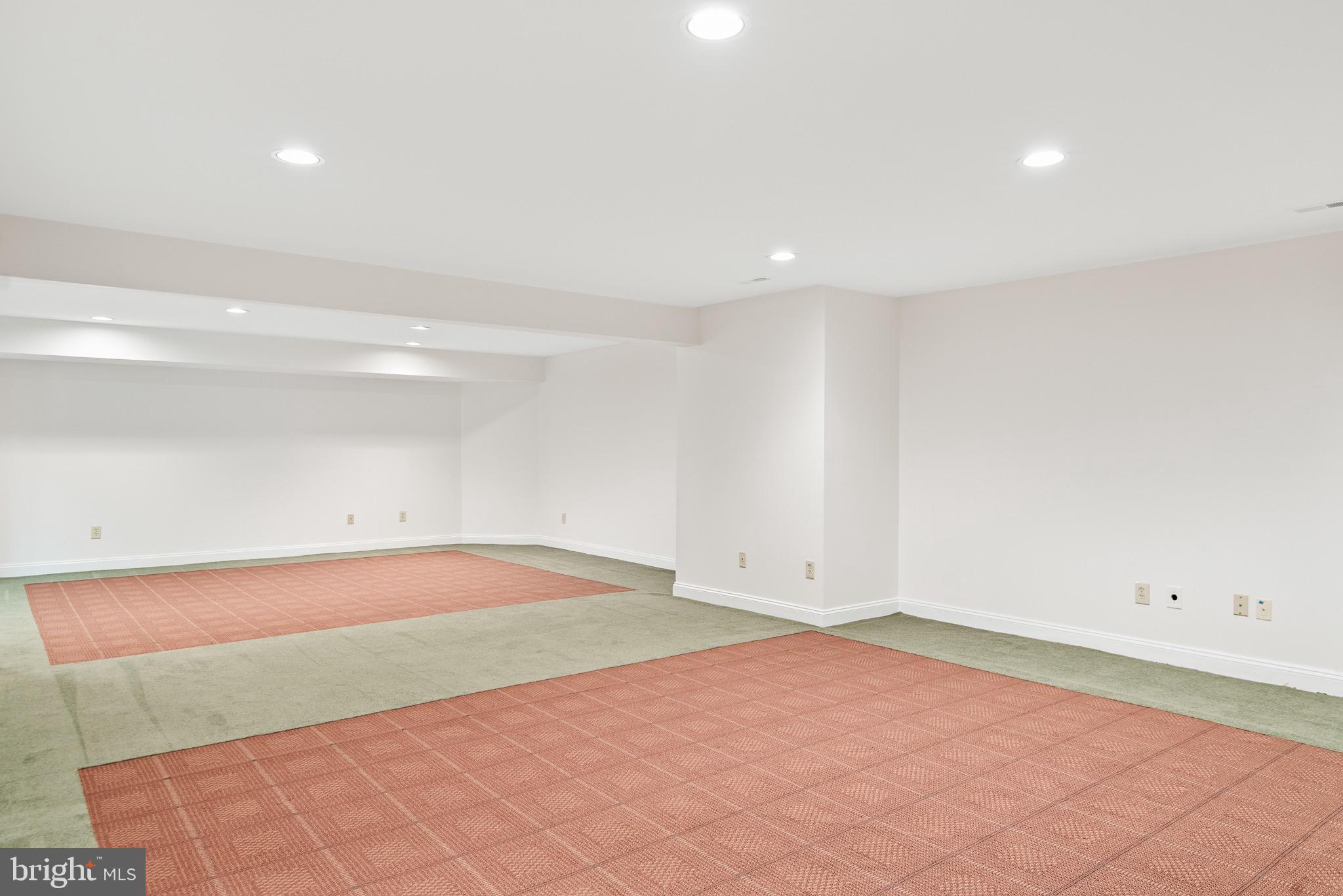 BURNING TREE VALLEY - Residential