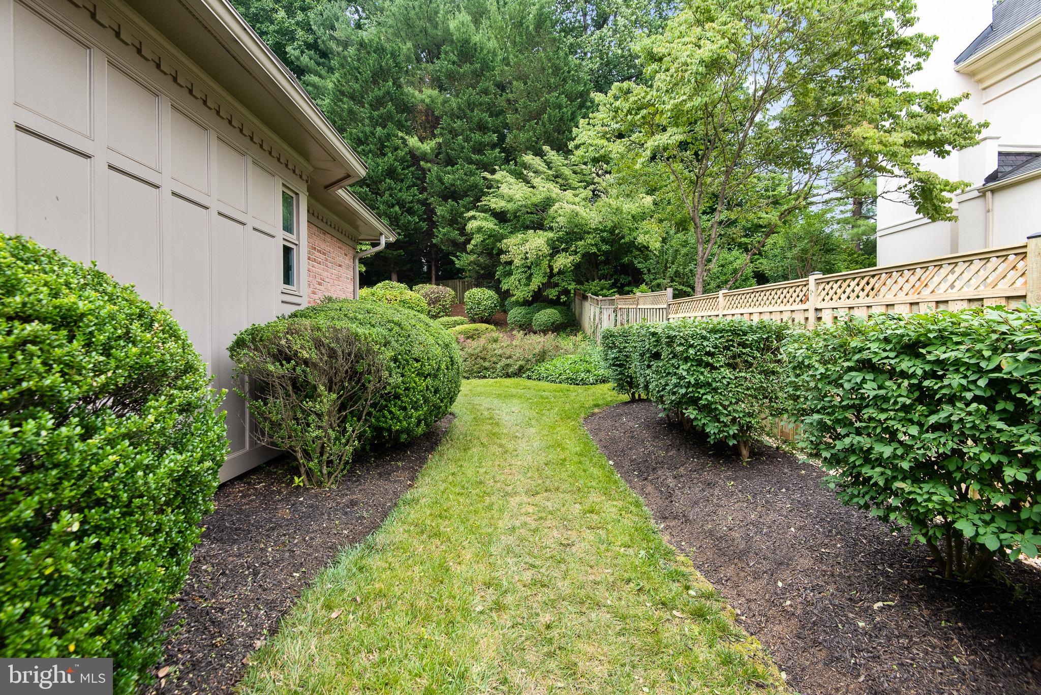 BURNING TREE VALLEY - Residential