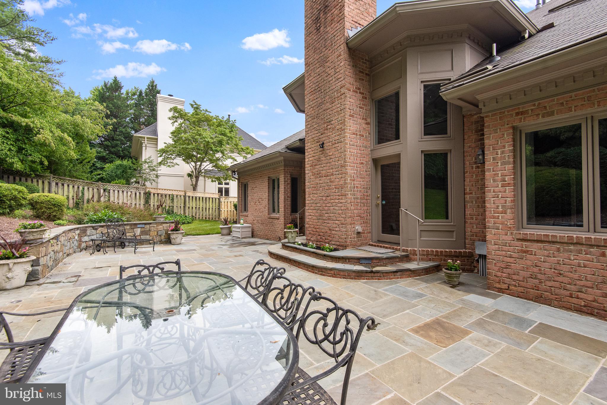 BURNING TREE VALLEY - Residential