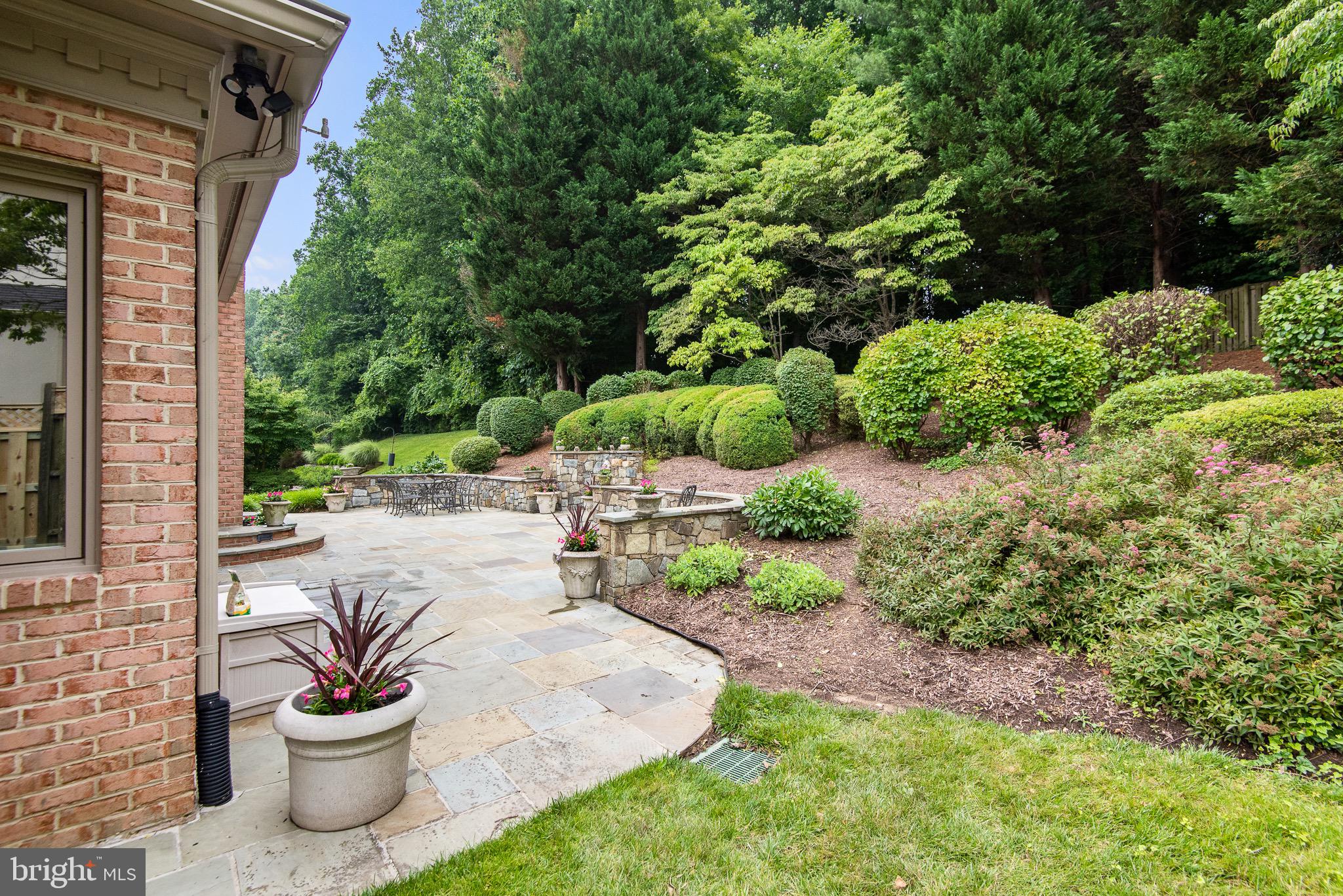 BURNING TREE VALLEY - Residential