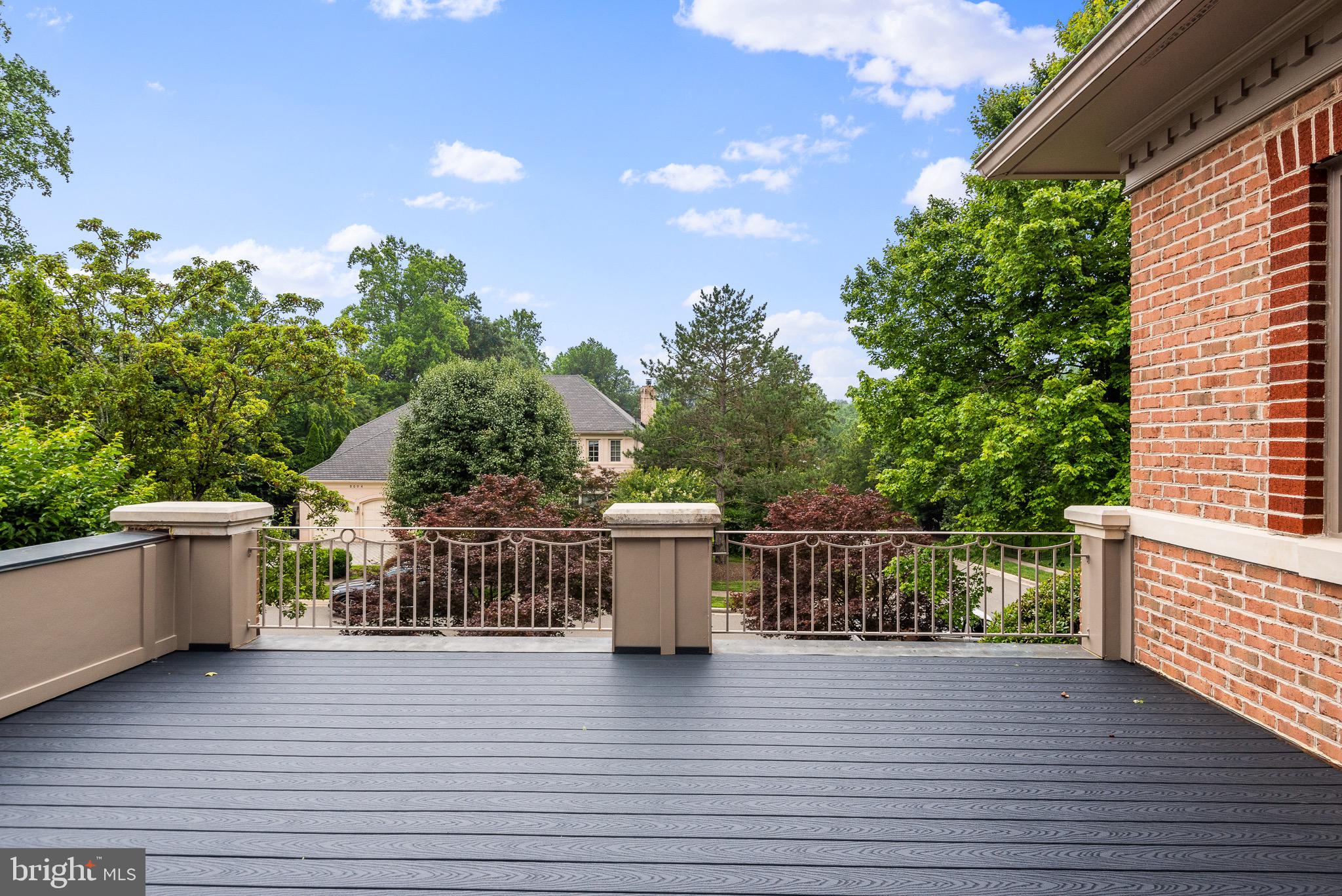 BURNING TREE VALLEY - Residential