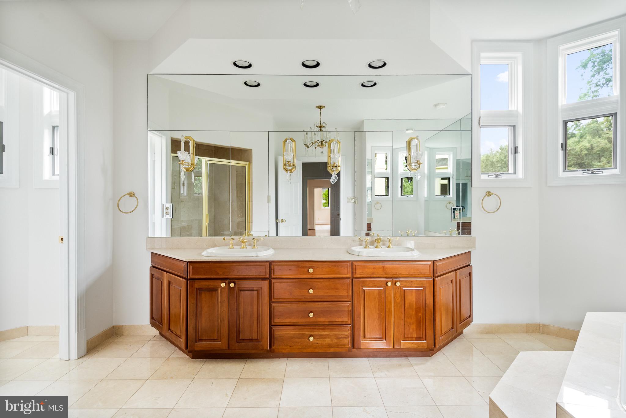 BURNING TREE VALLEY - Residential