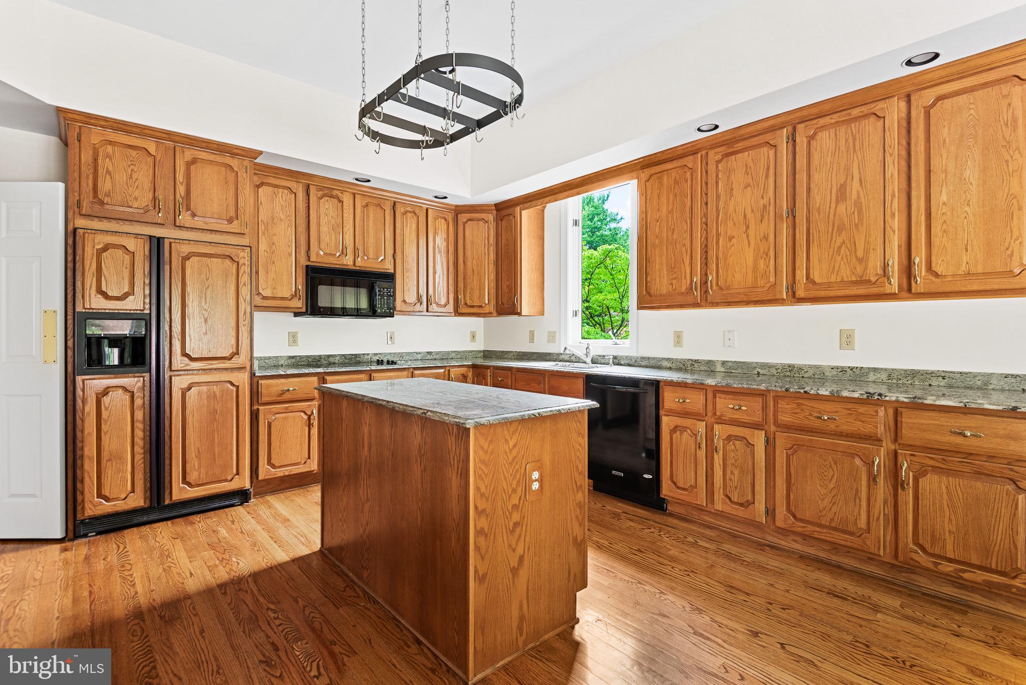 BURNING TREE VALLEY - Residential