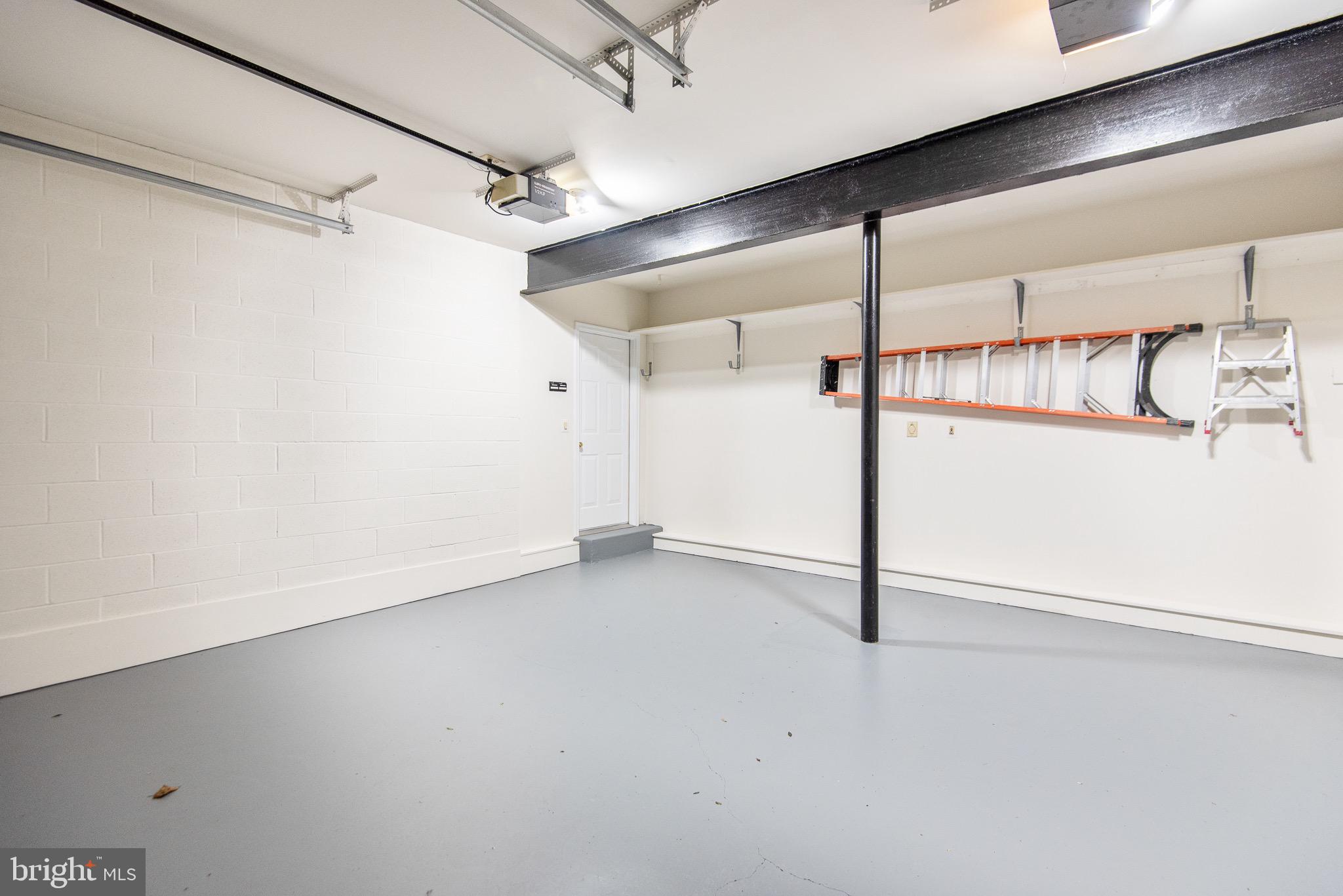 BURNING TREE VALLEY - Residential