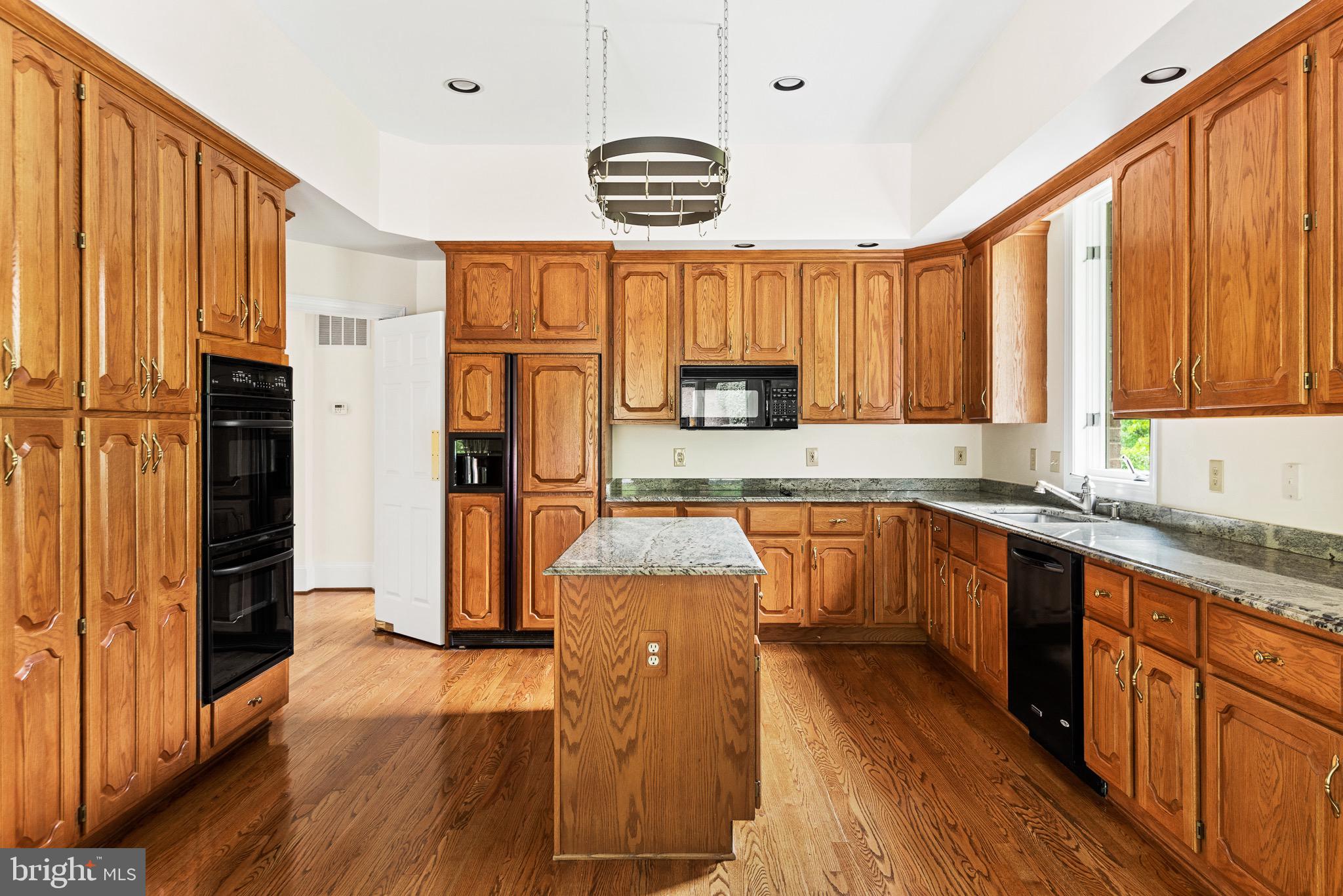 BURNING TREE VALLEY - Residential