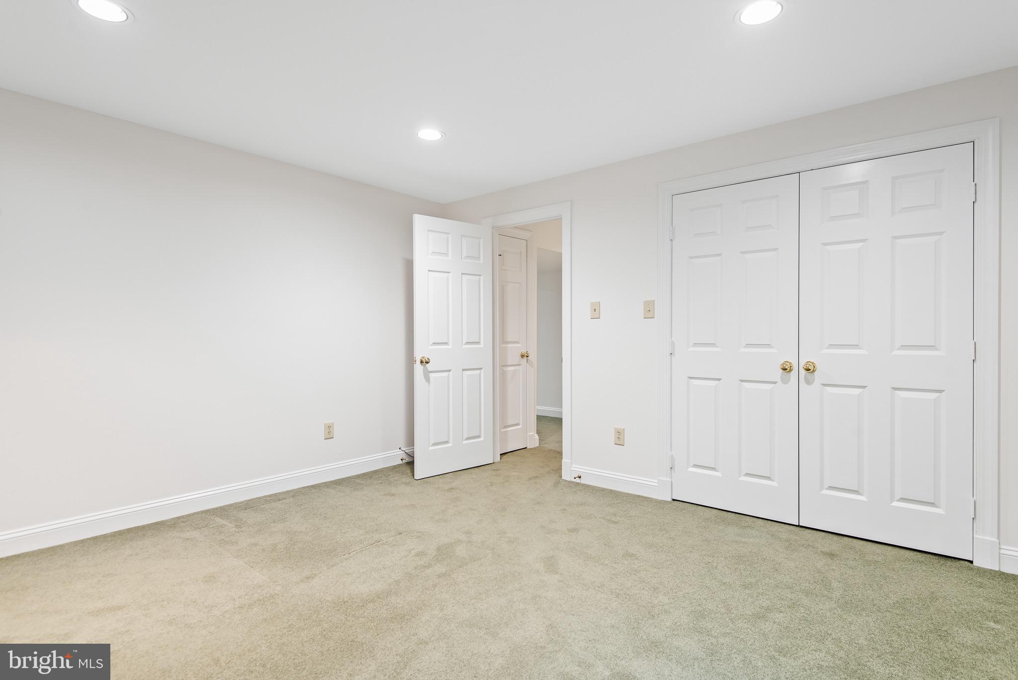 BURNING TREE VALLEY - Residential